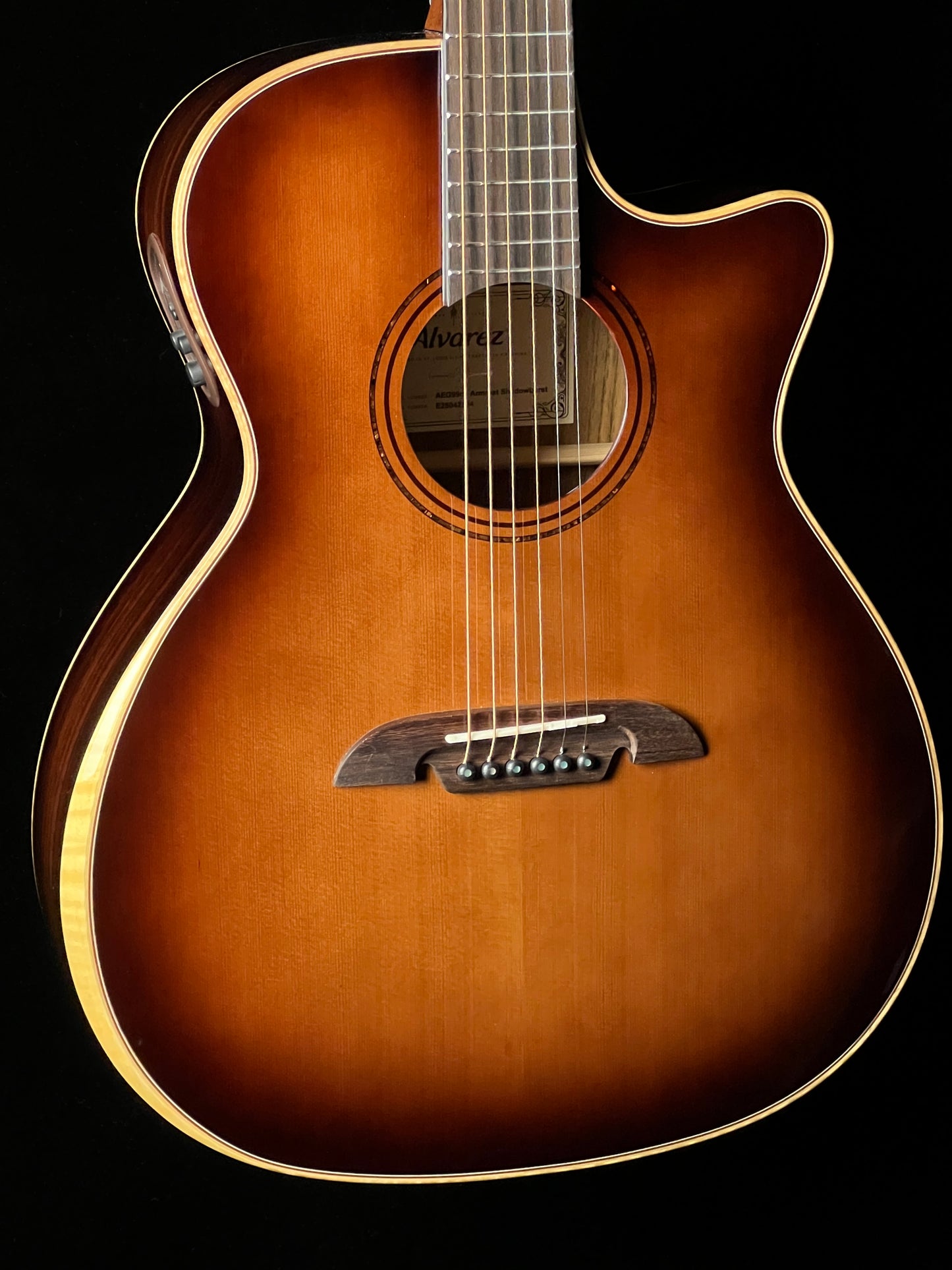 Alvarez AEG99ce Artist Elite Grand Auditorium Cutaway Guitar with LR Baggs - New