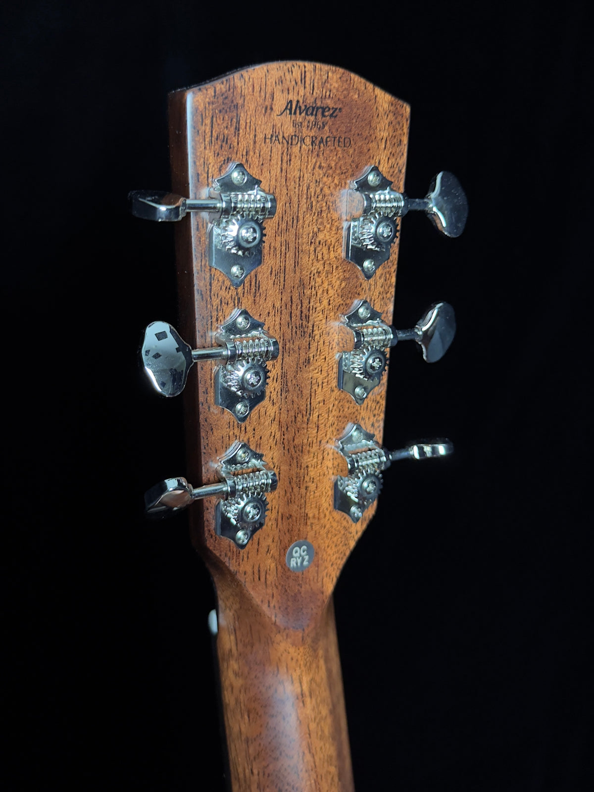 Alvarez MD70 Herringbone Masterworks Dreadnought Acoustic Guitar Sitka Spruce/East Indian Rosewood - New