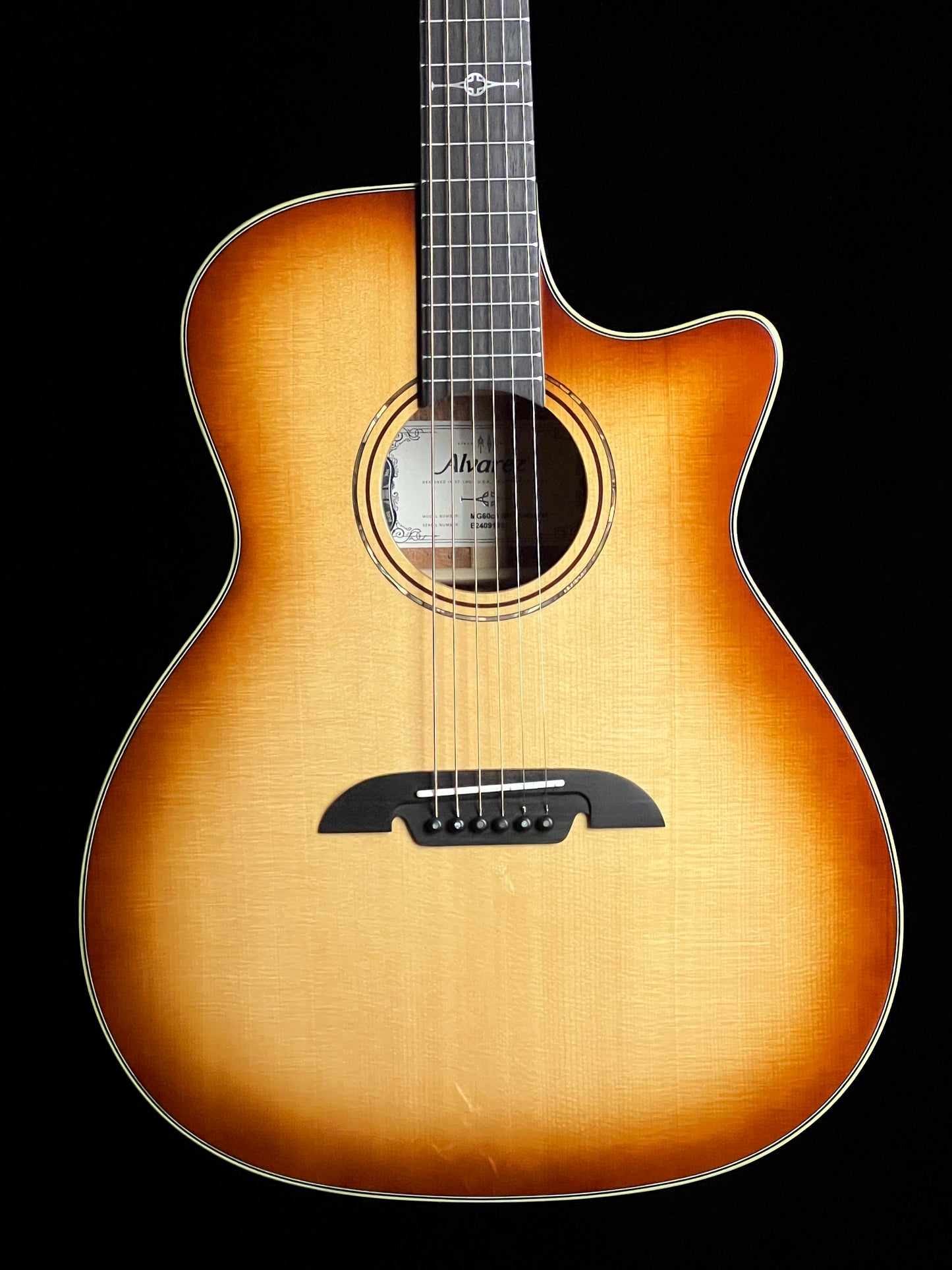 Alvarez MG60ce Shadowburst Masterworks Grand Auditorium Cutaway Sitka Spruce/ African Mahogany Acoustic Guitar - New