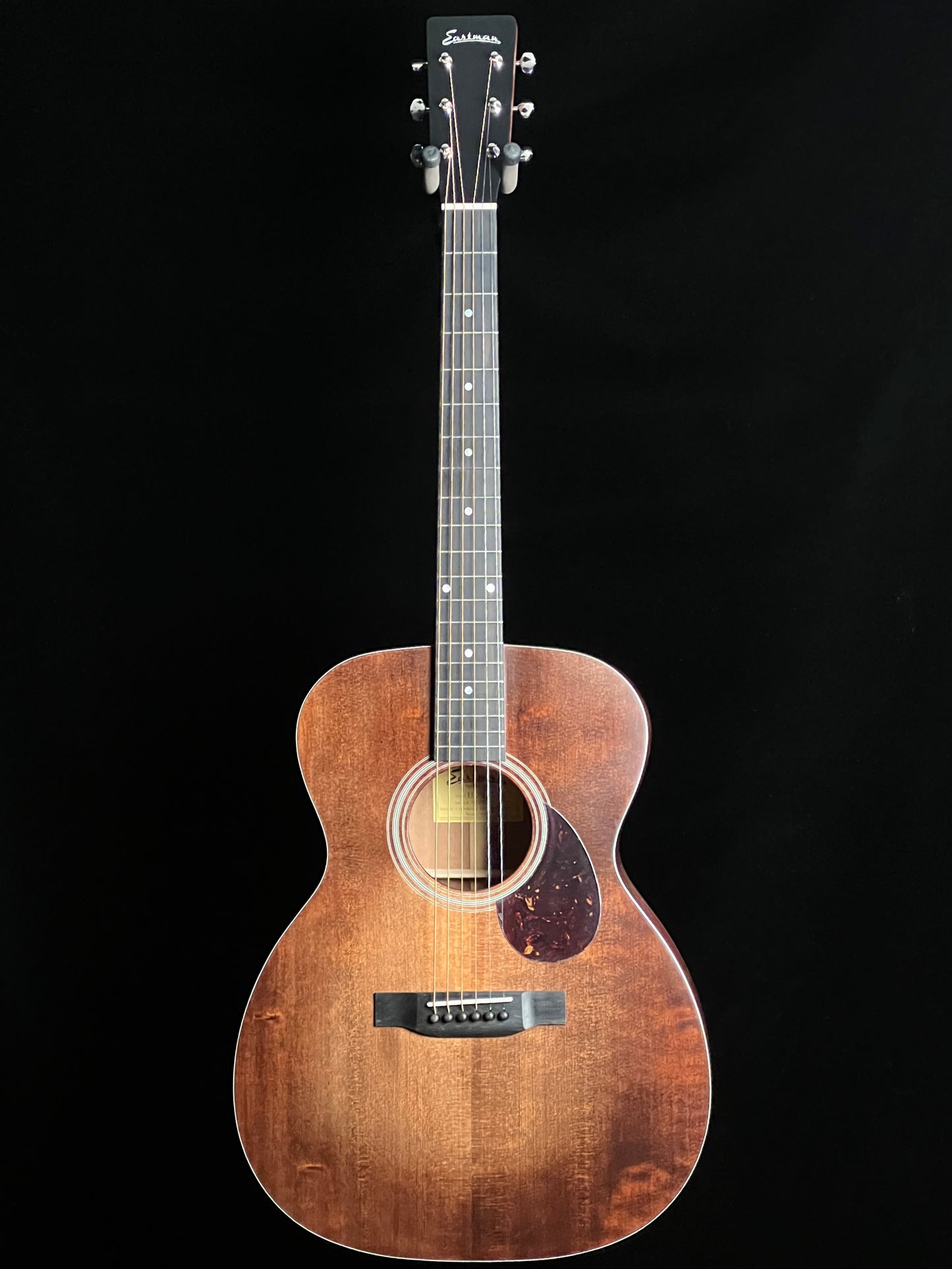Eastman E1 OM-CLA OM Acoustic Guitar Sitka Spruce/Sapele - New