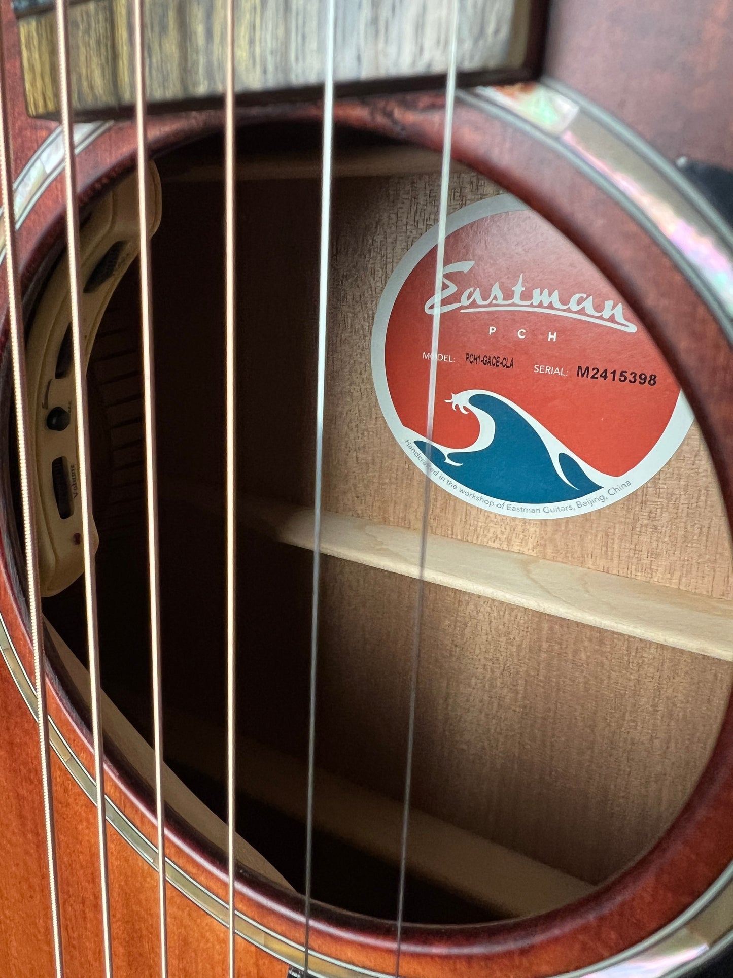 Eastman PCH1-GACE Grand Auditorium Sitka Spruce Acoustic Guitar - New