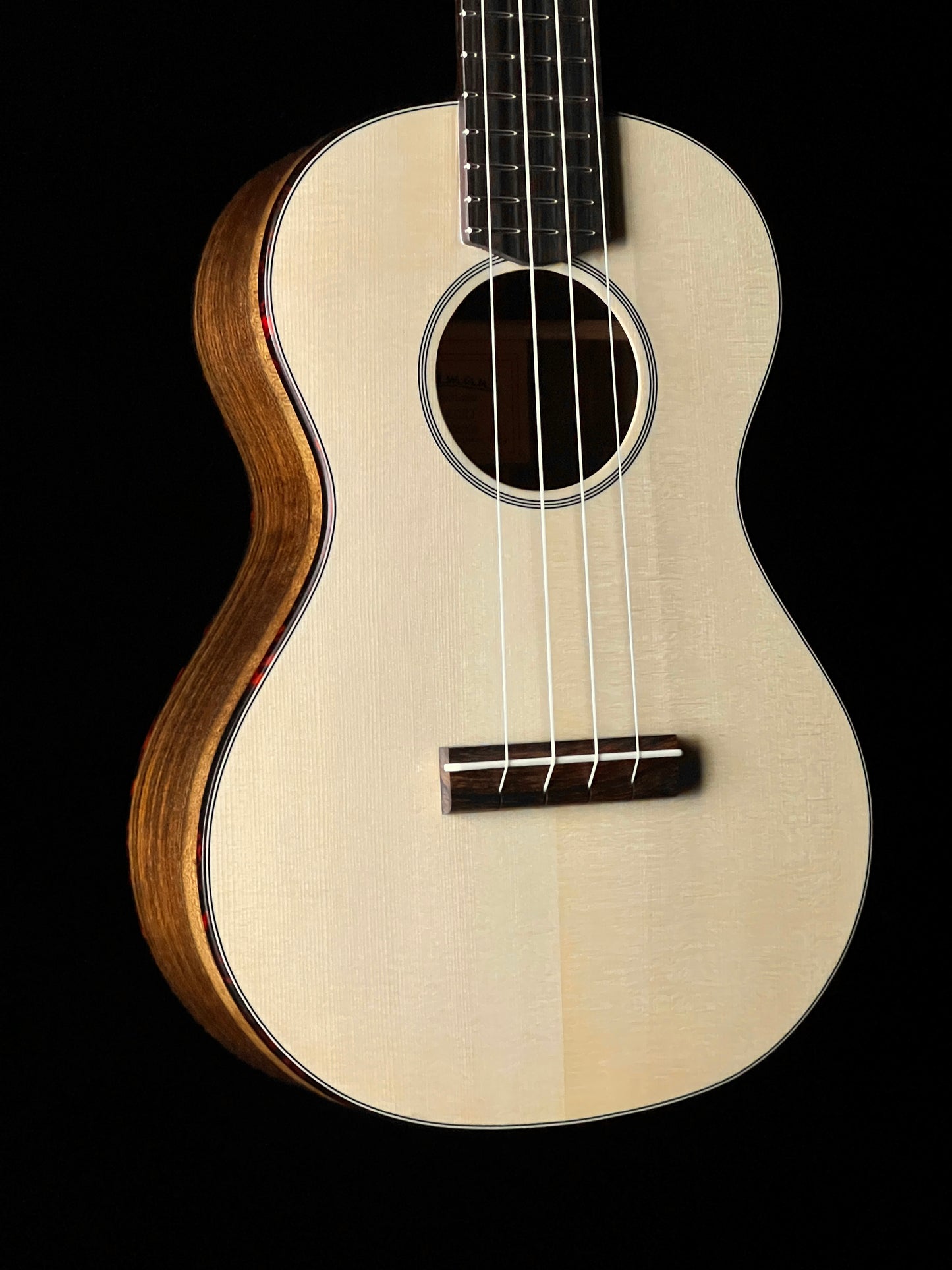 Eastman Tenor Ukulele EU2-T Sitka Spruce/ Ovangkol - New