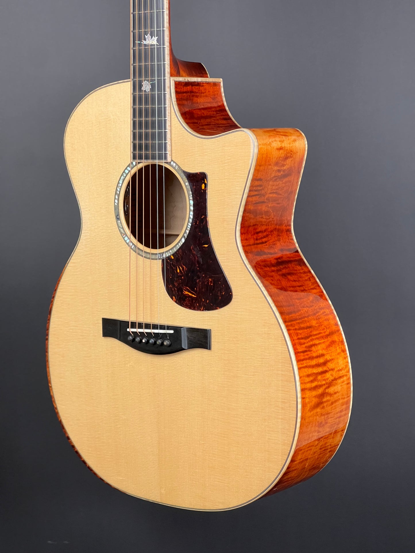 Eastman AC622CE Acoustic Cutaway Guitar - New
