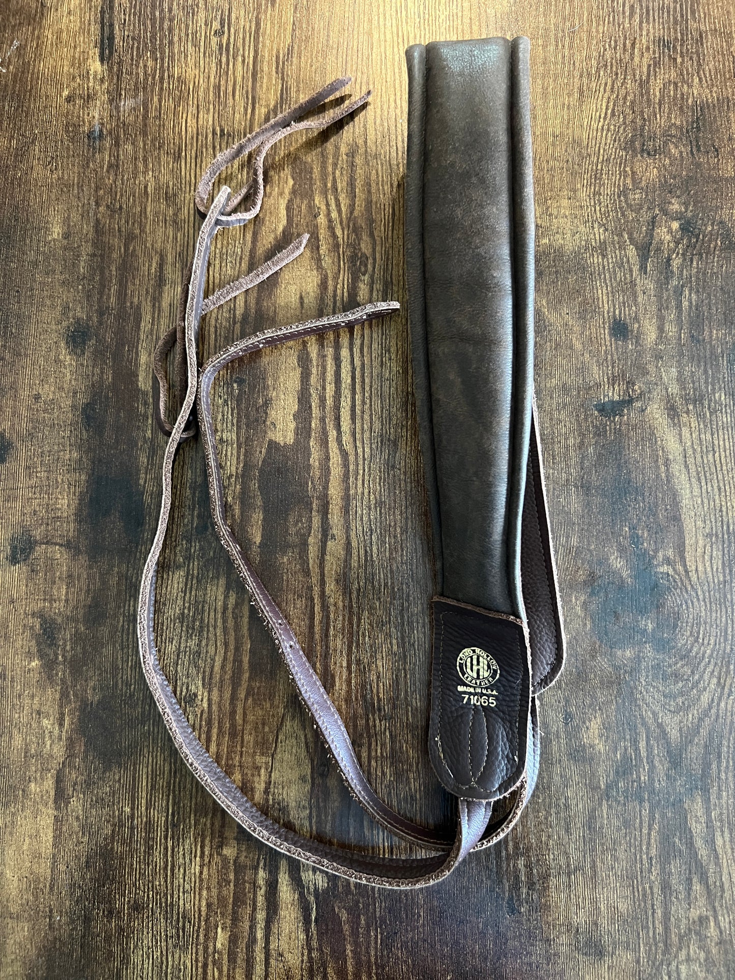 Long Hollow Leather Banjo Cradle Strap - Used