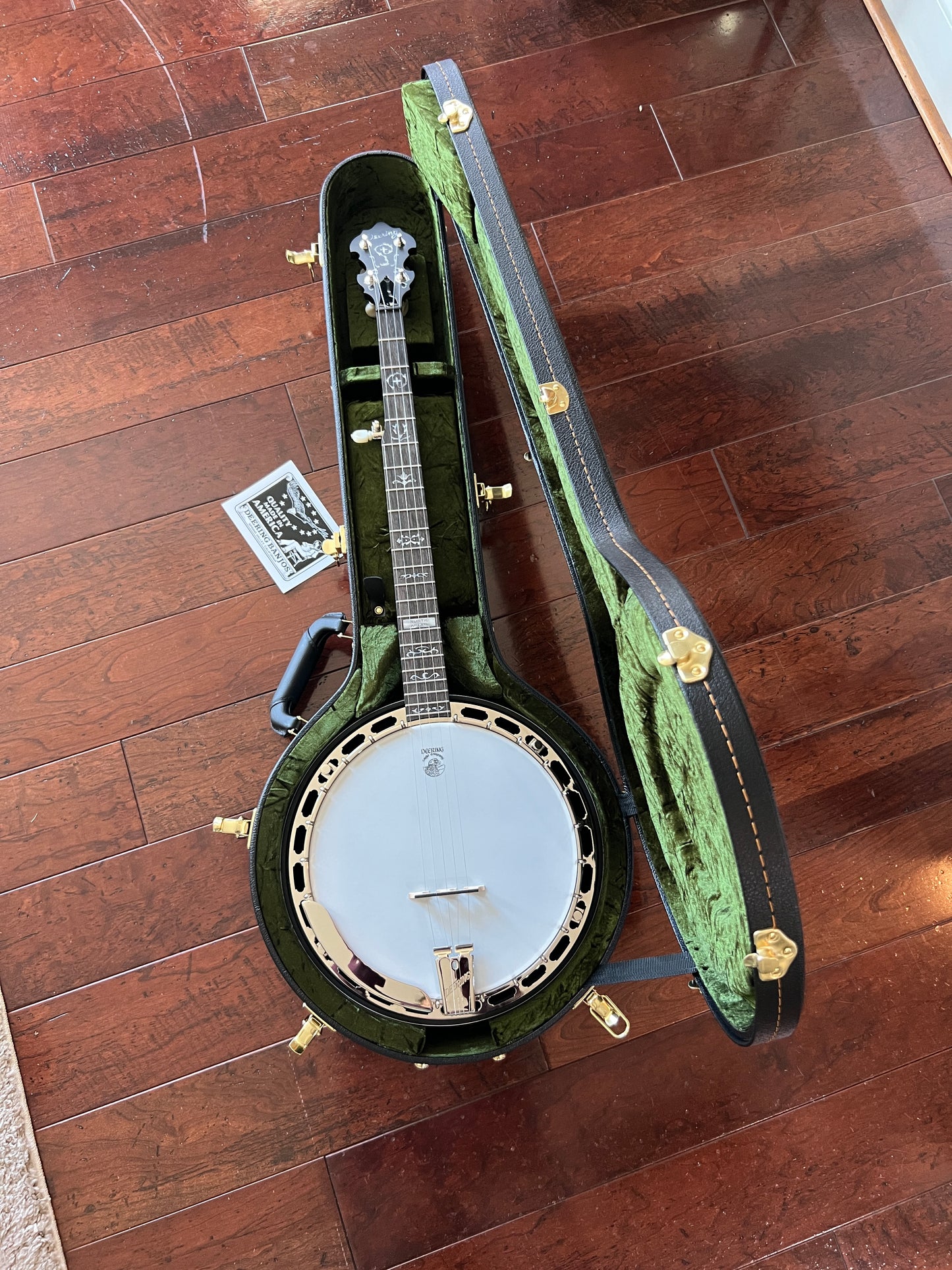 Sold - Deering Rustic Wreath 5-String Banjo - New