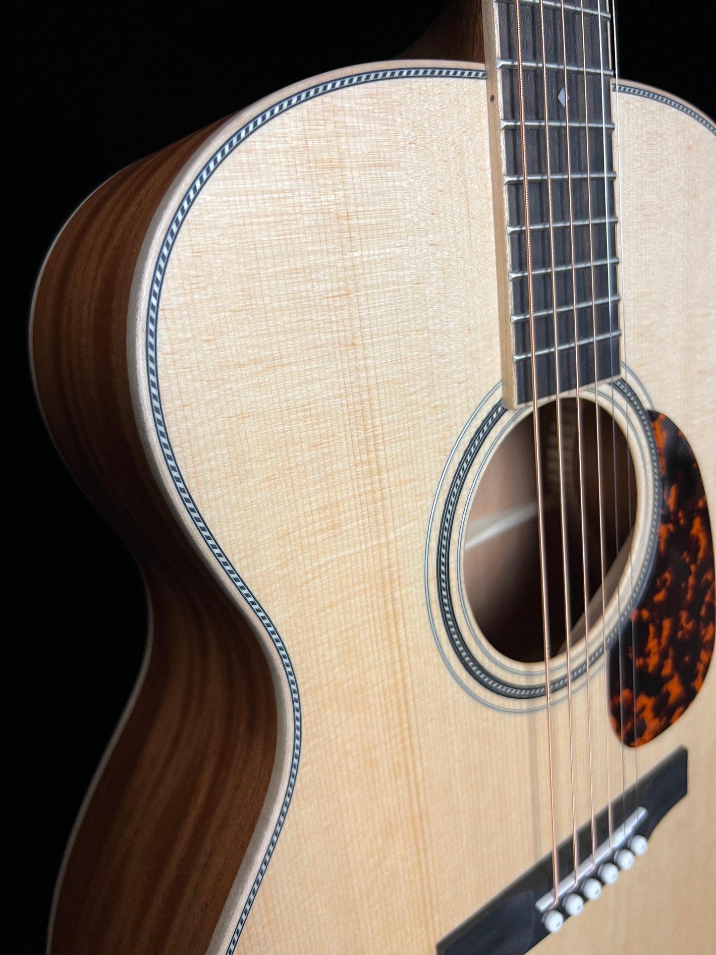 Larrivée OM-40 Legacy Series Spruce / Mahogany Acoustic Guitar - New