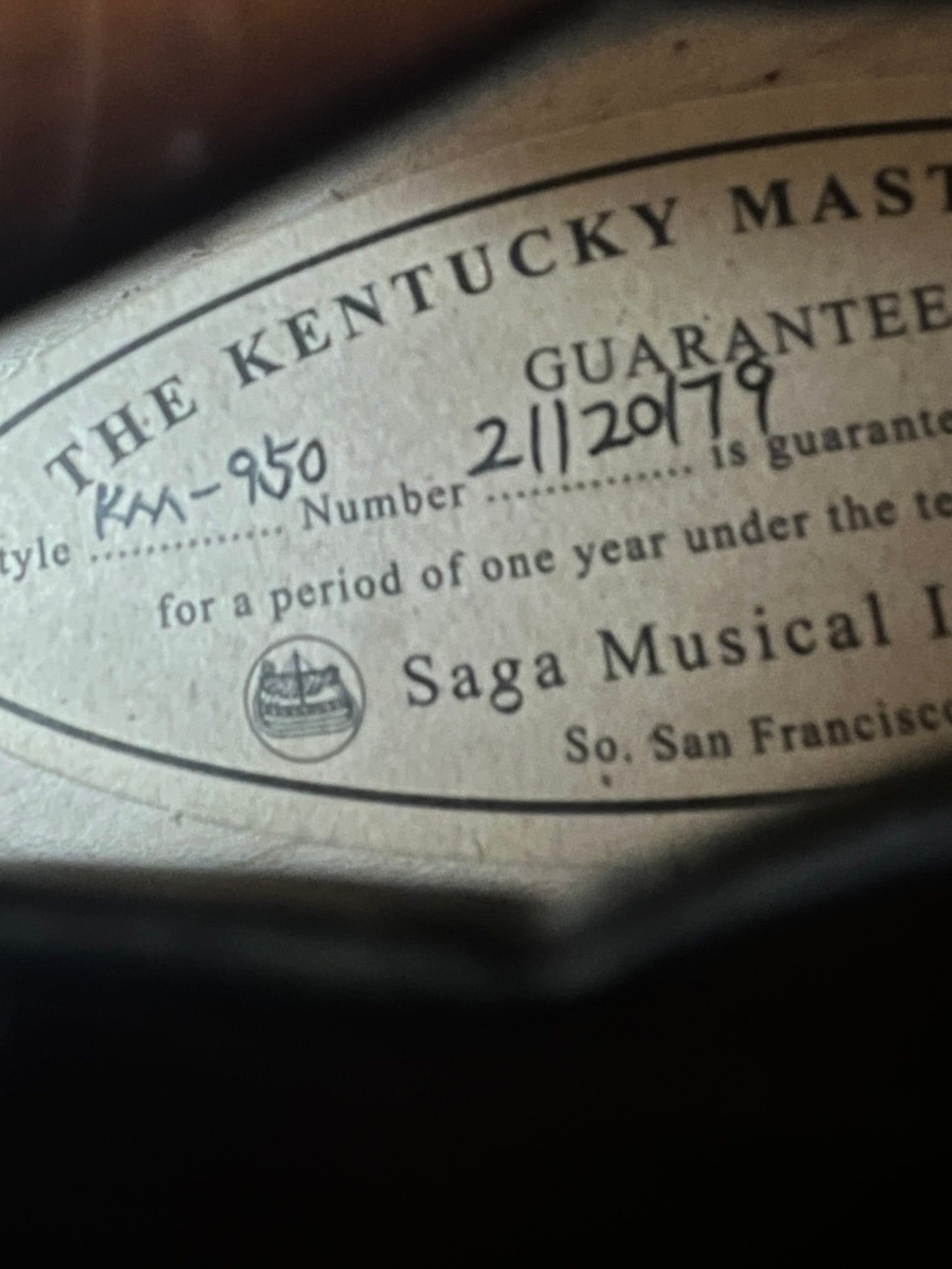 SOLD - Kentucky KM-950 A-Style Mandolin with Pickup Spruce/Maple - Used