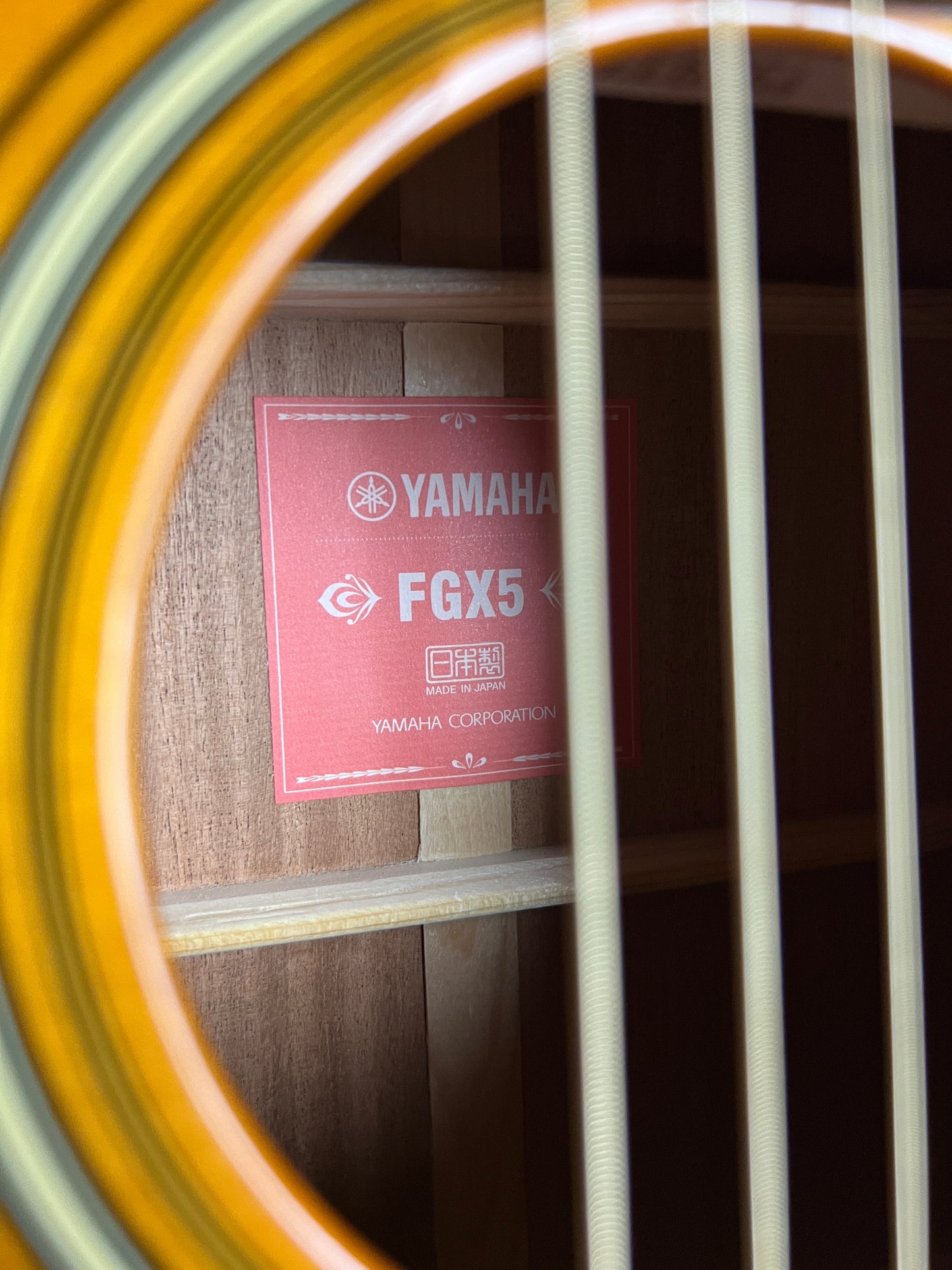 Yamaha FGX5 Red Label Gloss Sitka Spruce / Mahogany Acoustic Guitar with Atmosfeel Pickup - New