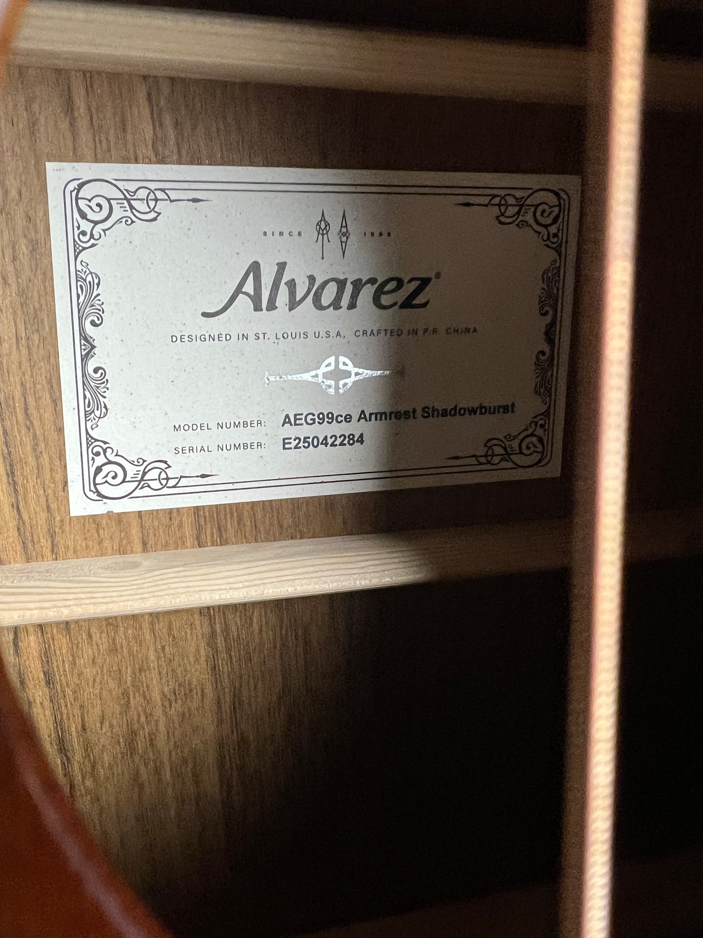 Alvarez AEG99ce Artist Elite Grand Auditorium Cutaway Guitar with LR Baggs - New