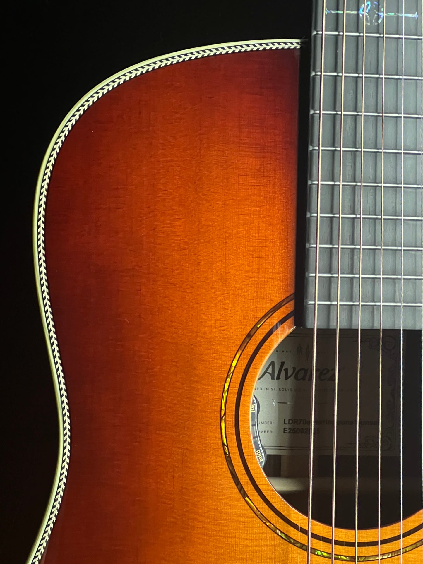 Alvarez LDR70e Laureate Dreadnought Slope Shoulder Sitka/East Indian Rosewood Acoustic Guitar with LR Baggs - New