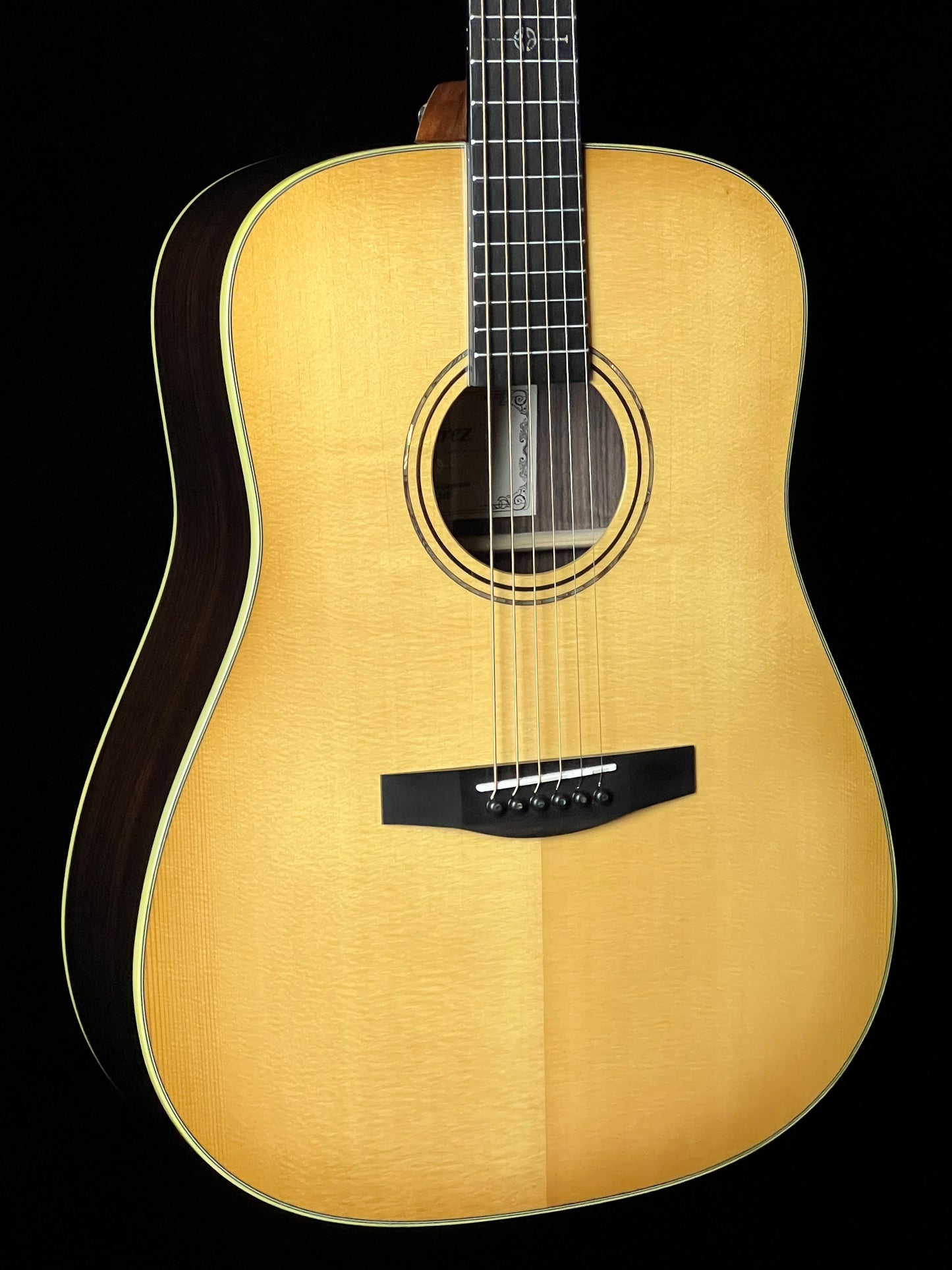 Alvarez Laureate Series LD70e Daybreak Sitka Spruce/ East Indian Rosewood Acoustic Guitar - New