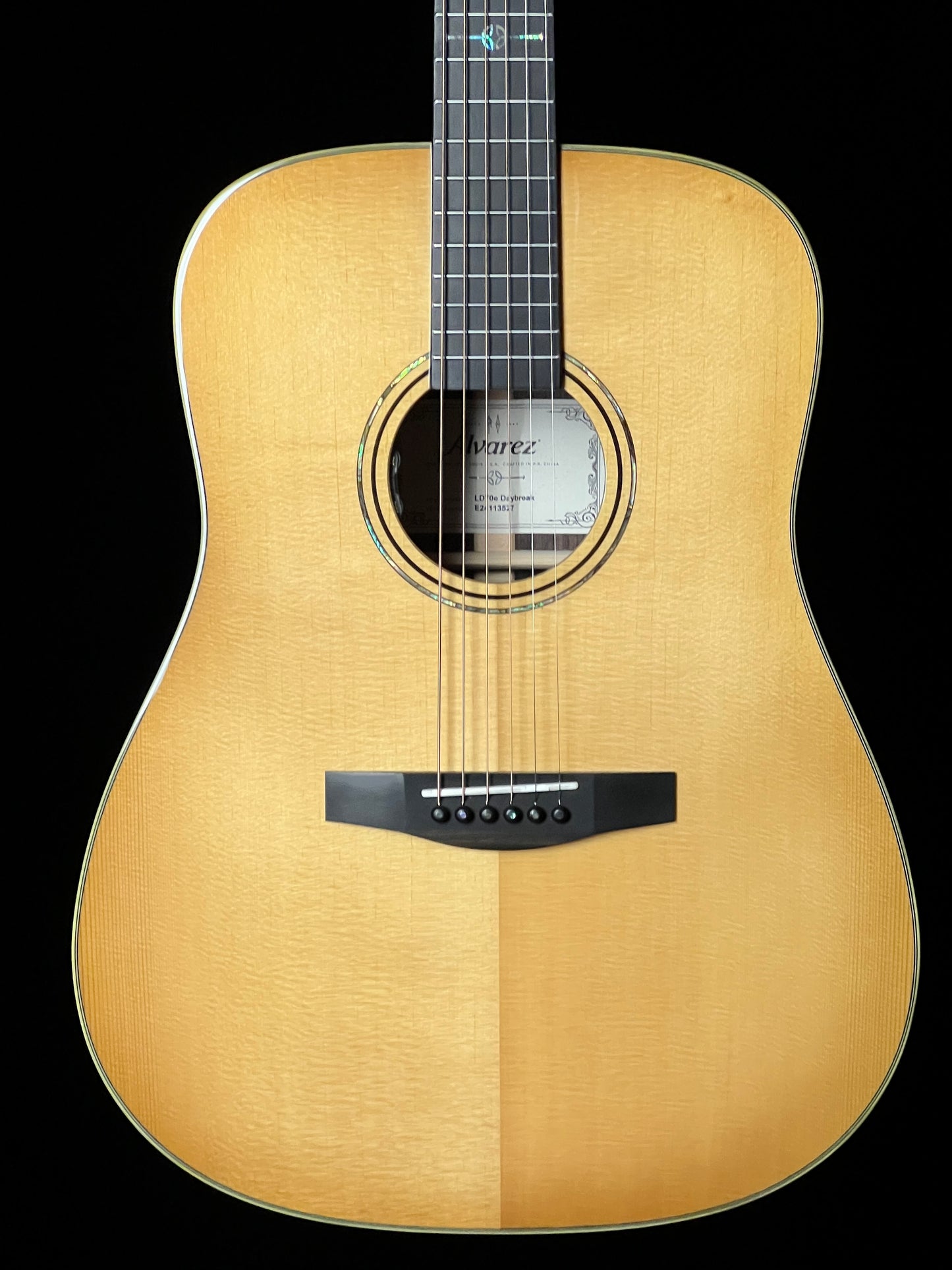 Alvarez Laureate Series LD70e Daybreak Sitka Spruce/ East Indian Rosewood Acoustic Guitar - New