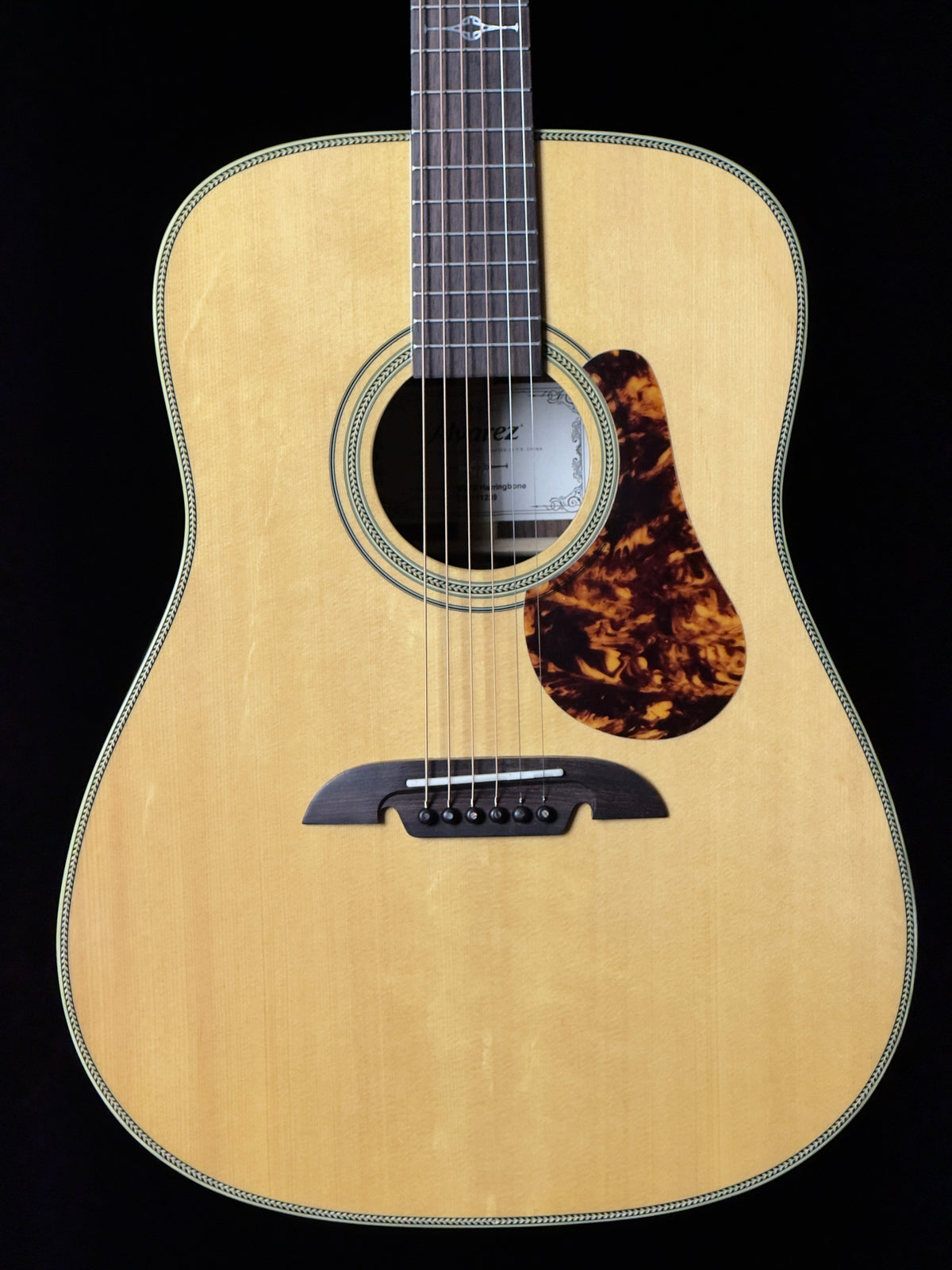 Alvarez MD70 Herringbone Masterworks Dreadnought Acoustic Guitar Sitka Spruce/East Indian Rosewood - New