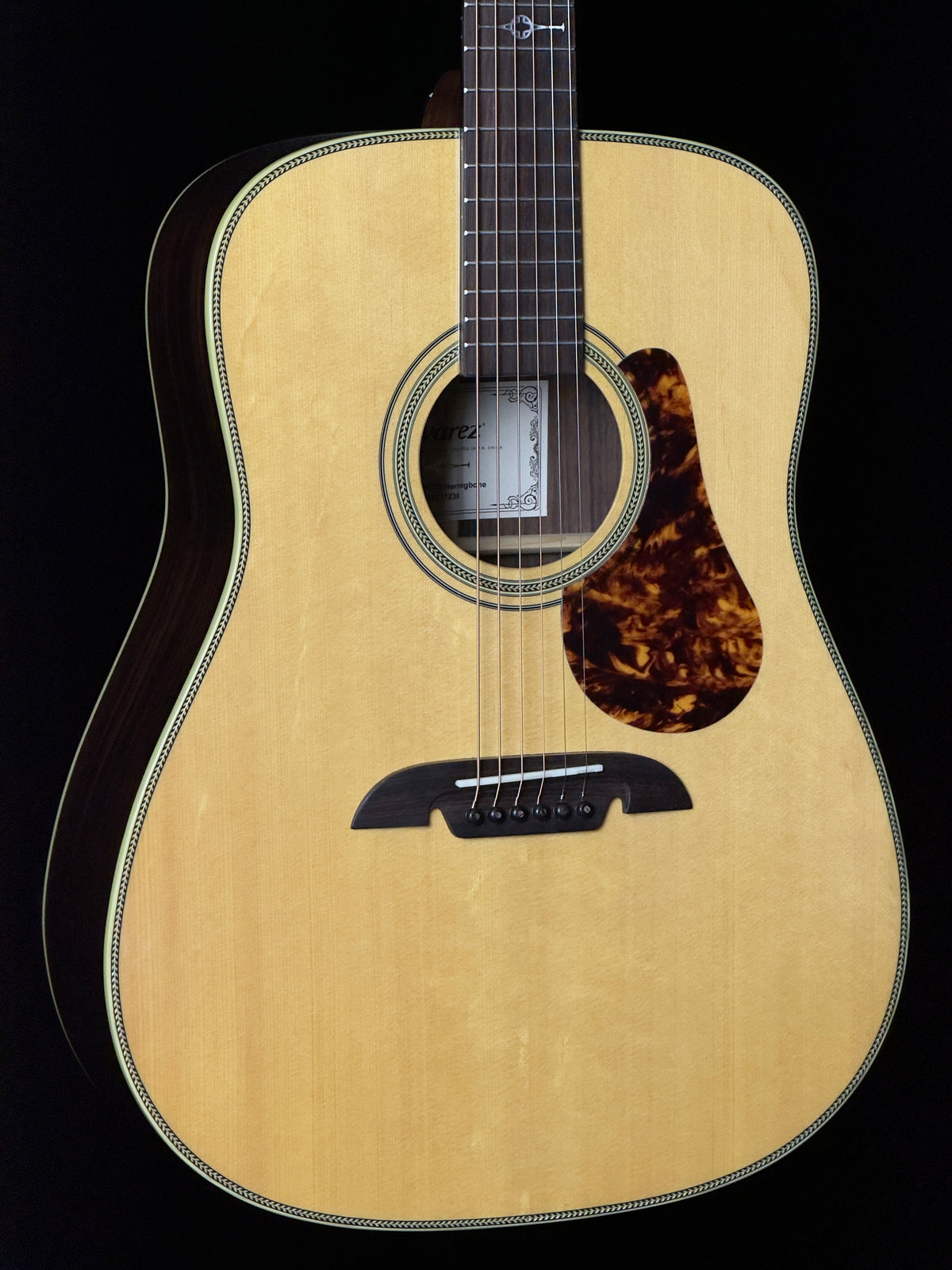 Alvarez MD70 Herringbone Masterworks Dreadnought Acoustic Guitar Sitka Spruce/East Indian Rosewood - New
