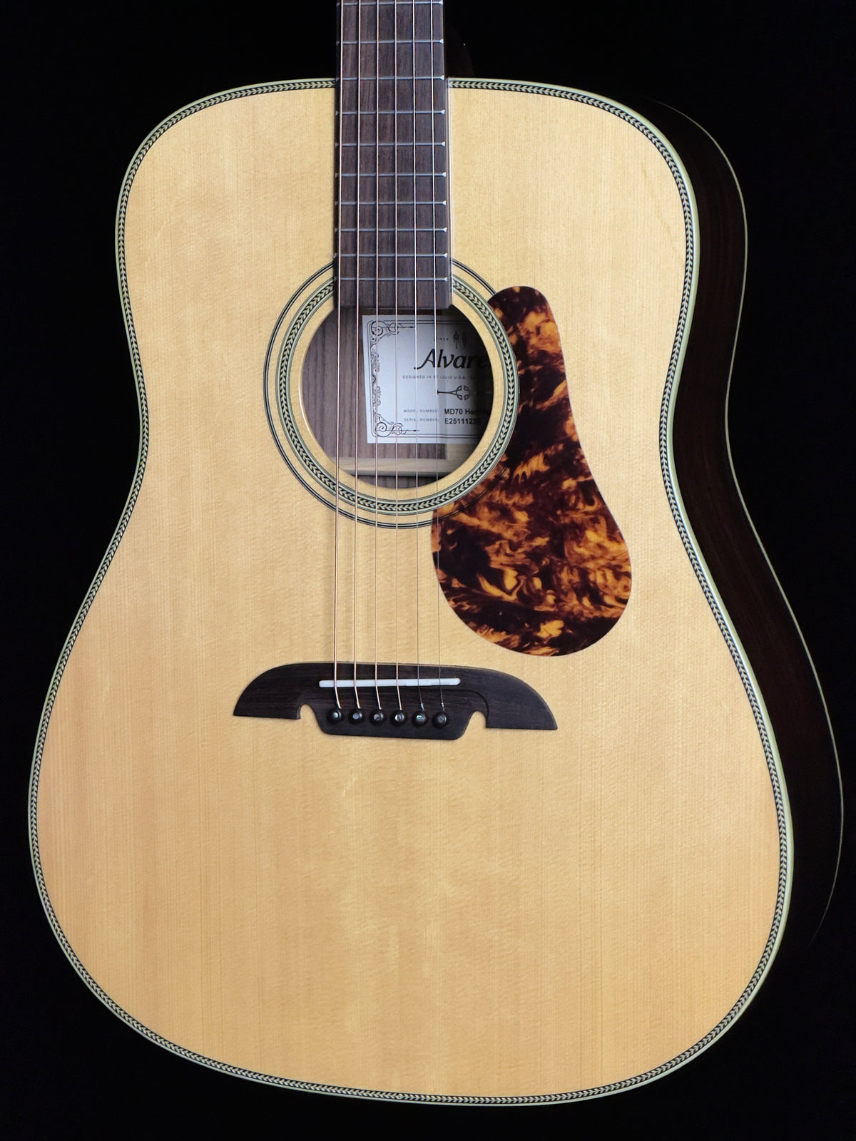 Alvarez MD70 Herringbone Masterworks Dreadnought Acoustic Guitar Sitka Spruce/East Indian Rosewood - New
