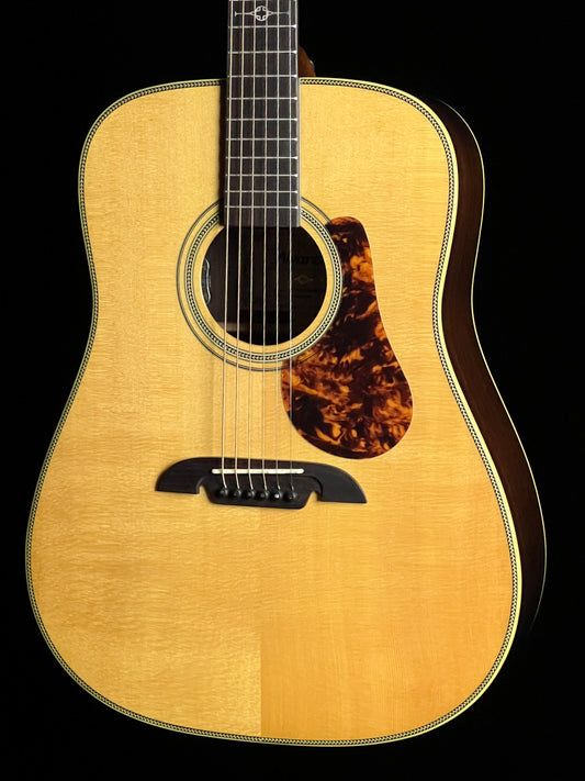 Alvarez MD70e Masterworks Dreadnought Sitka Spruce/East Indian Rosewood Acoustic Guitar with LR Baggs - New