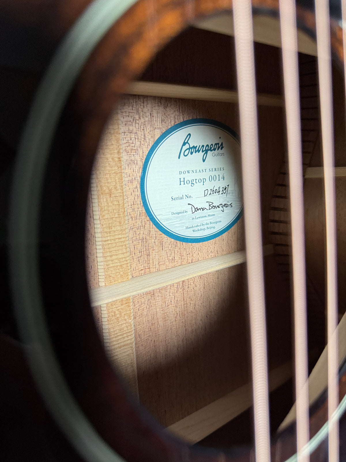 Bourgeois Downeast Series Hogtop 0014/DE Mahogany/Mahogany Acoustic Guitar - New