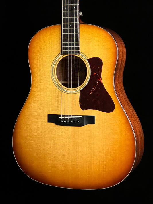 Collings CJ MH Slope Shoulder Jumbo Sunburst Acoustic Guitar - Used