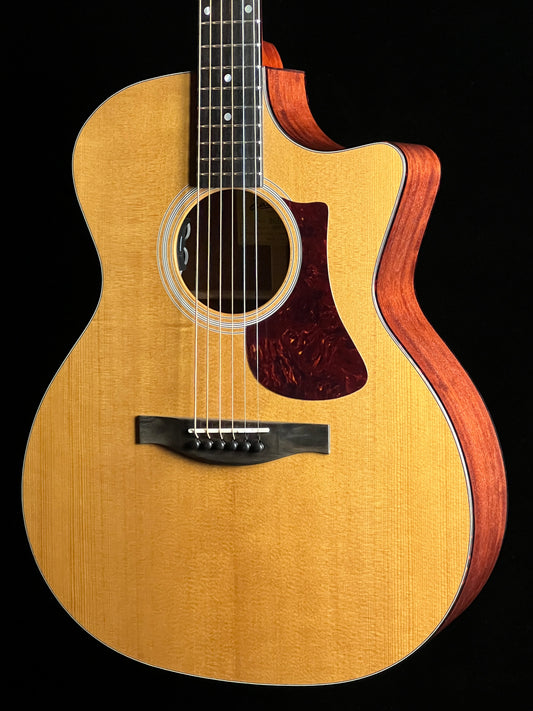 SOLD - Eastman AC122-1CE Grand Auditorium Solid Sitka/Solid Sapele Acoustic Guitar with Pick up - New