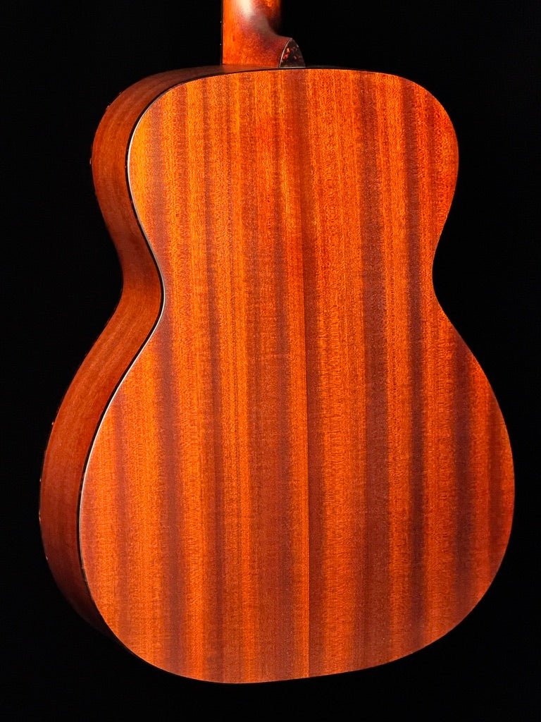 Eastman E1OM-CLA Sitka Spruce/Sapele Acoustic Guitar - New