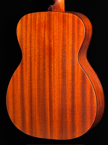 Eastman E1OM-CLA Sitka Spruce/Sapele Acoustic Guitar - New