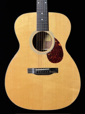 Eastman E1OM-DLX OM Solid Sitka Spruce/Solid Sapele Acoustic Guitar with Fishman Pickup - New