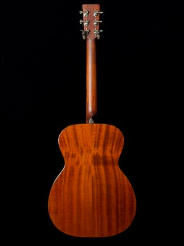 Eastman E1OM-DLX OM Solid Sitka Spruce/Solid Sapele Acoustic Guitar with Fishman Pickup - New