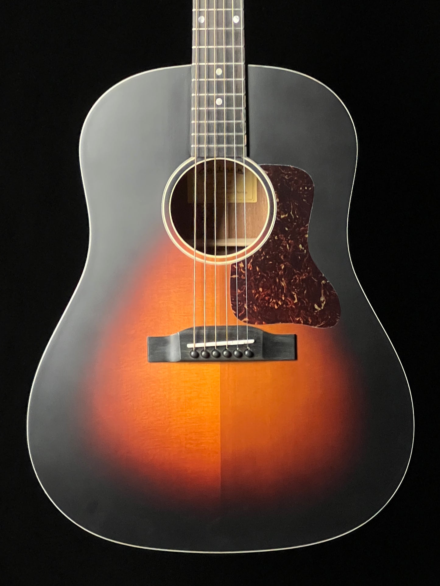 Eastman E1SS-SB Slope-Shoulder Sunburst Thermo-Cured Sitka Spruce/Solid Sapele Acoustic Guitar - New