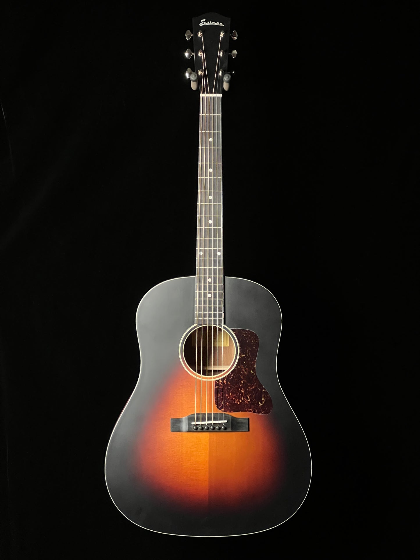 Eastman E1SS-SB Slope-Shoulder Sunburst Thermo-Cured Sitka Spruce/Solid Sapele Acoustic Guitar - New
