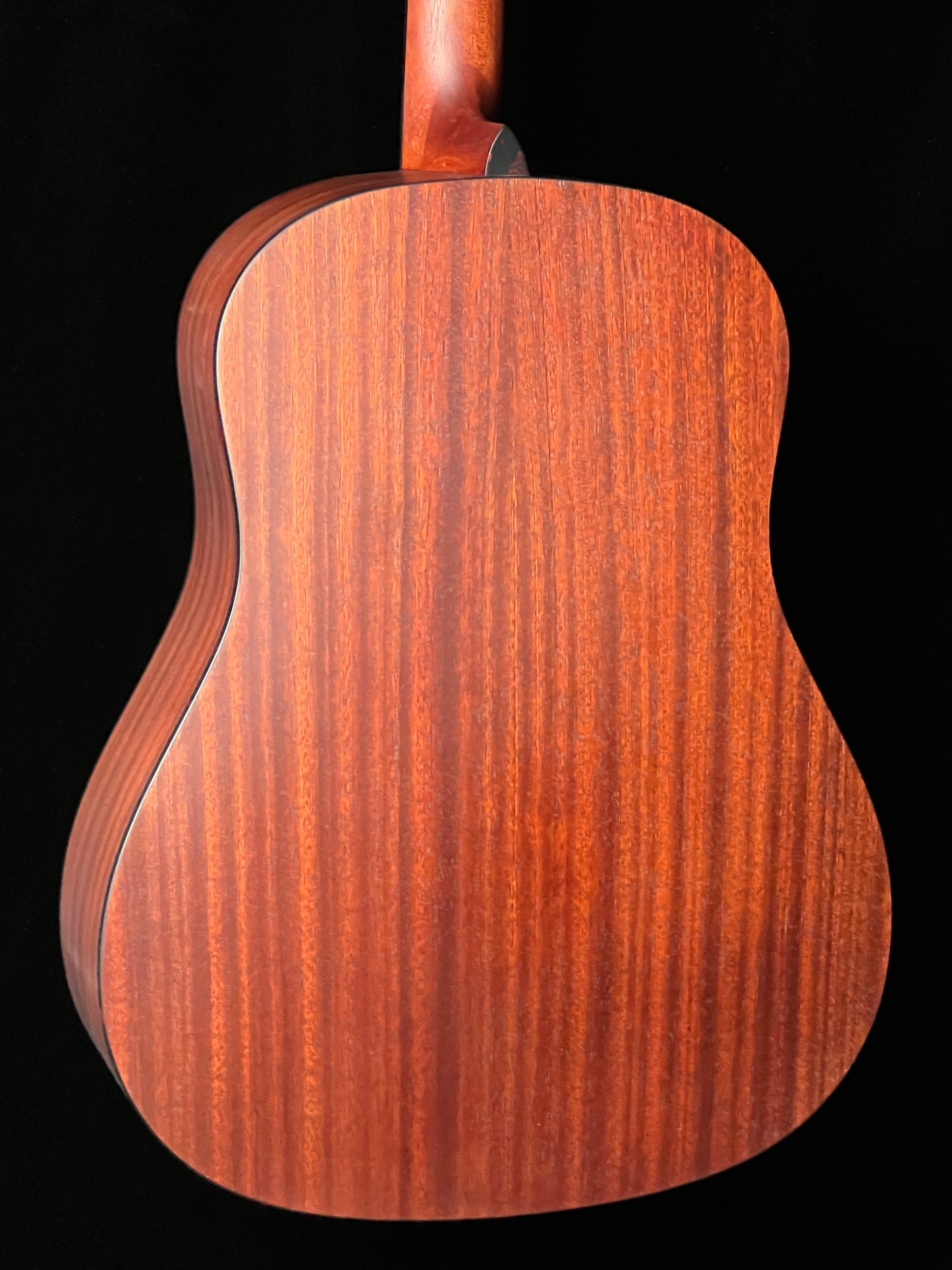 Eastman E1SS-SB Slope-Shoulder Sunburst Thermo-Cured Sitka Spruce/Solid Sapele Acoustic Guitar - New