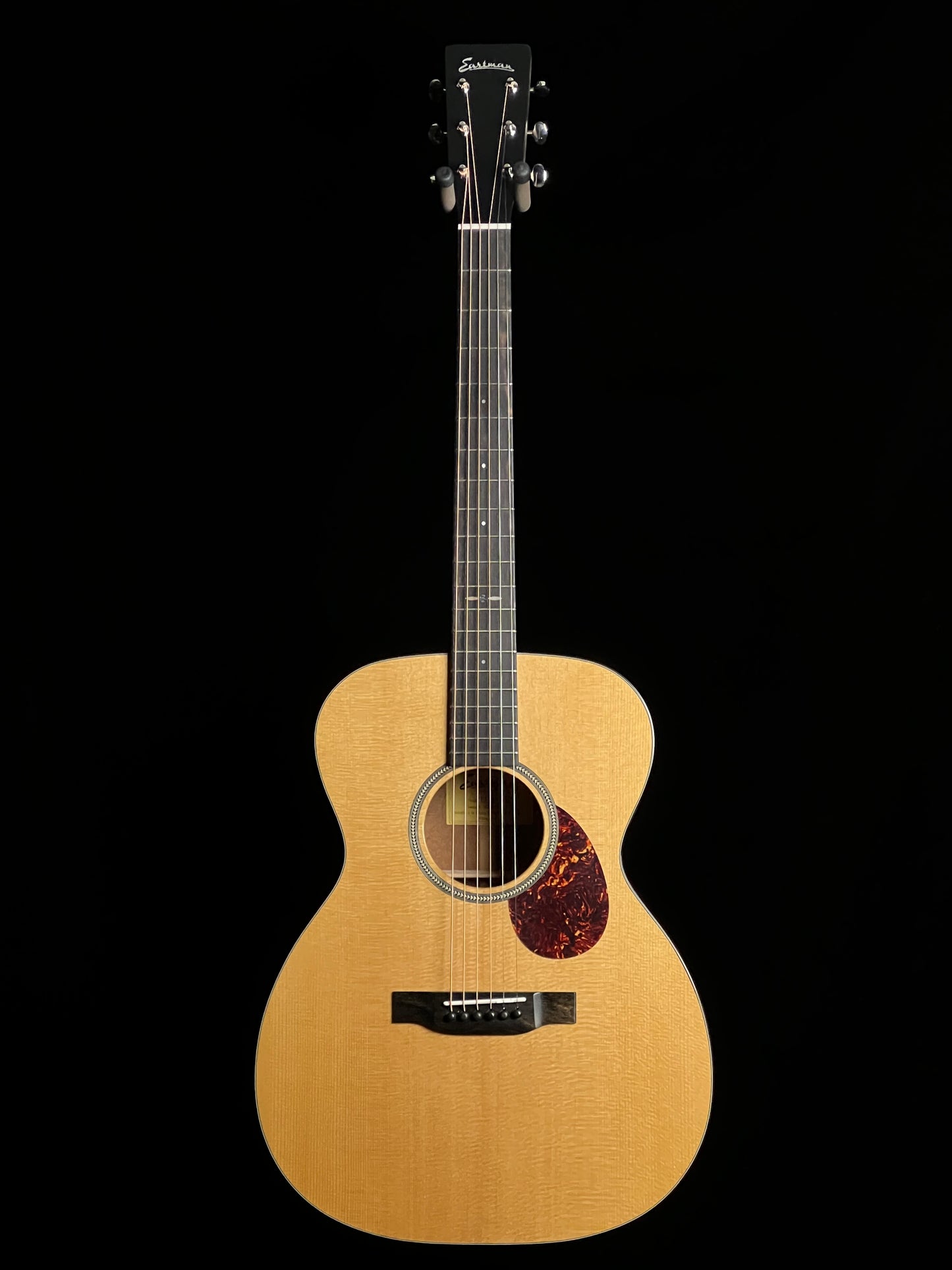 Eastman E1 OM-SP OM Special Thermo Cured Sitka Spruce / Quilted Sapele - New