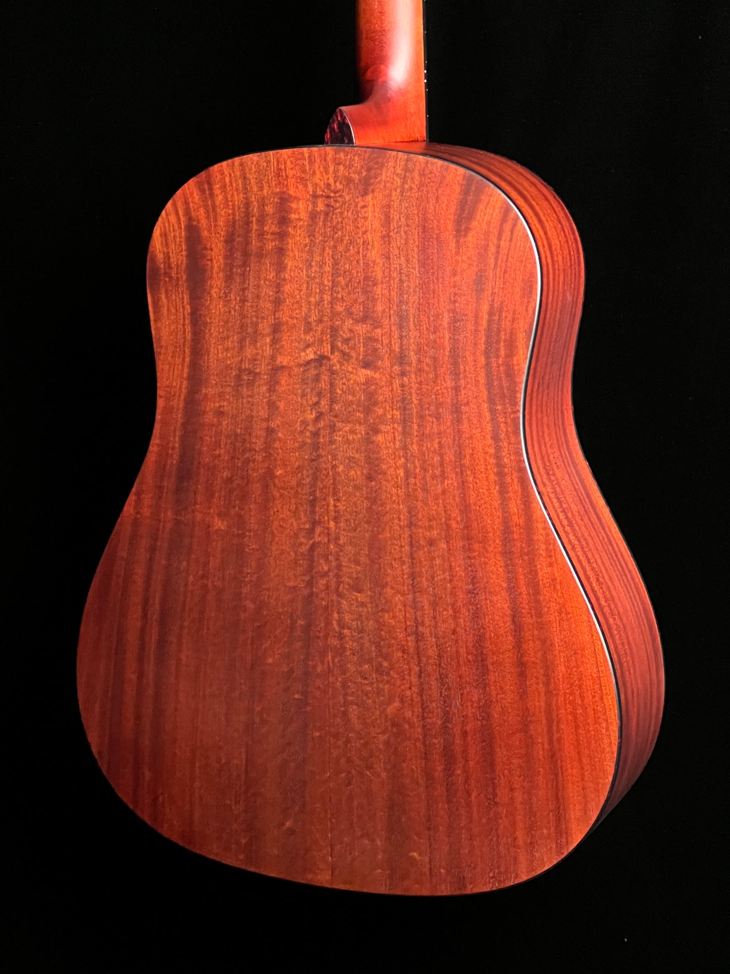 SOLD -Eastman E1 SS-SB Slope Shoulder Sunburst Acoustic Guitar Solid Sitka Spruce / Solid Sapele - New