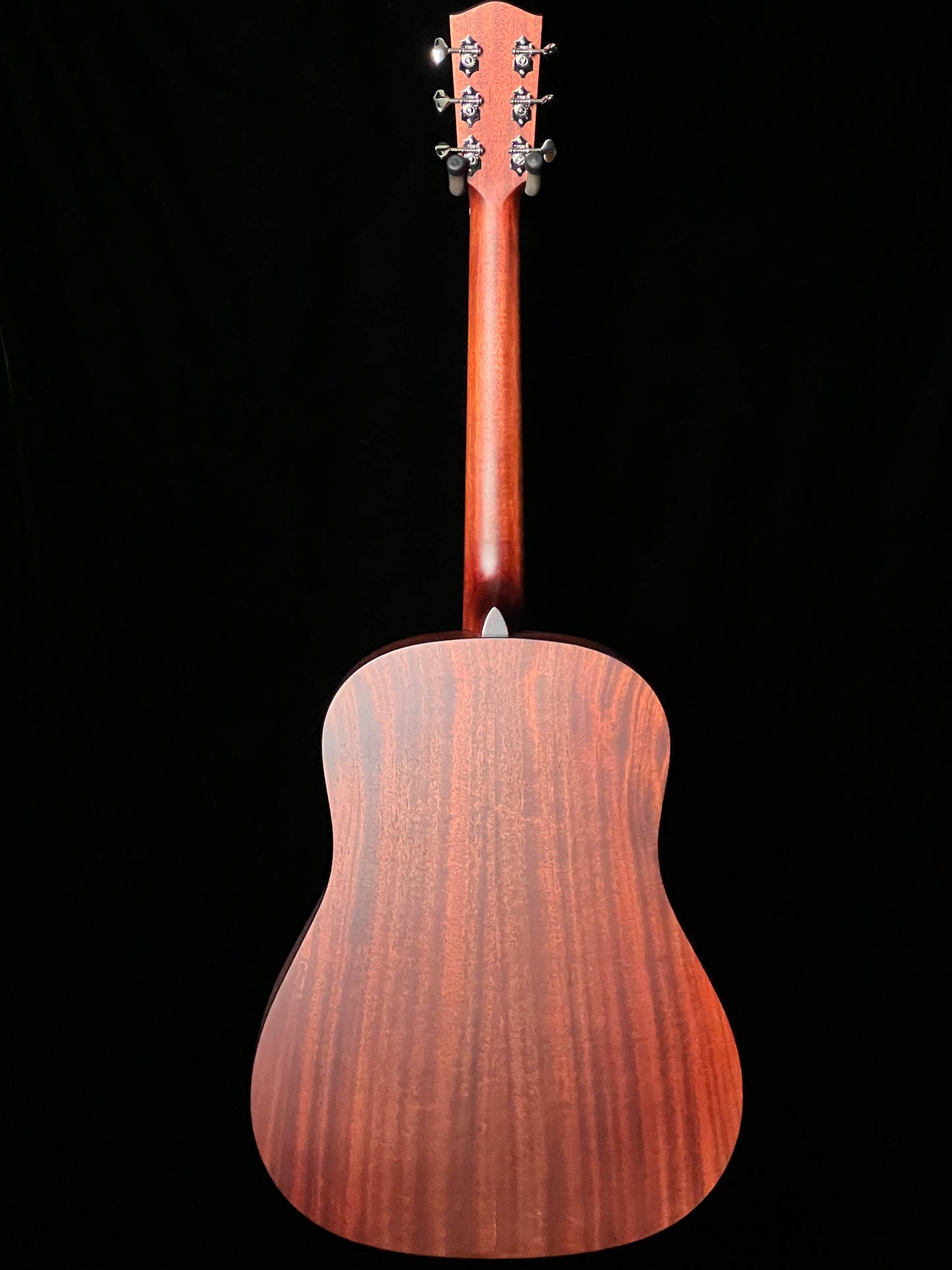 SOLD -Eastman E1 SS-SB Slope Shoulder Sunburst Acoustic Guitar Solid Sitka Spruce / Solid Sapele - New