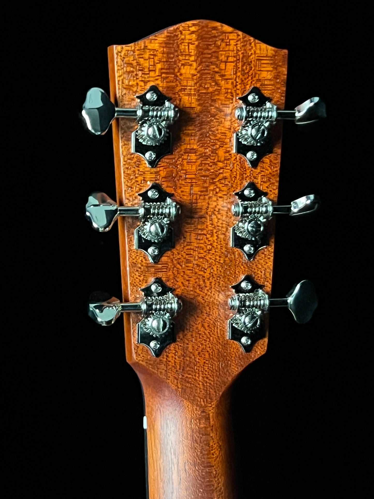 SOLD -Eastman E1 SS-SB Slope Shoulder Sunburst Acoustic Guitar Solid Sitka Spruce / Solid Sapele - New
