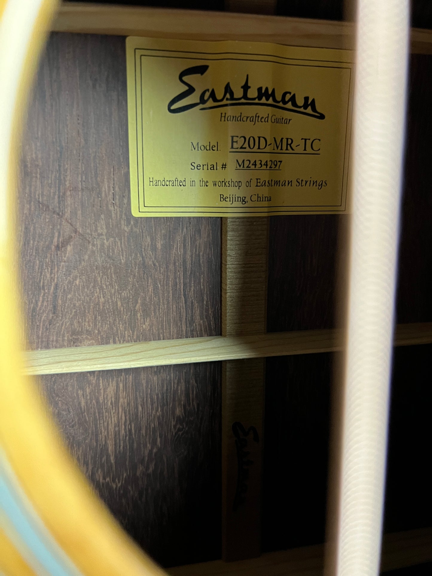 Eastman E20D-MR-TC Dreadnought Guitar Adirondack/Madagascar Rosewood - New
