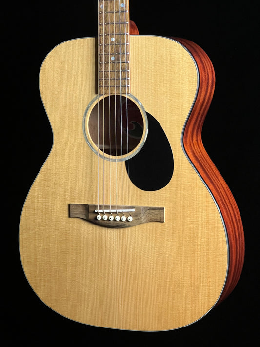 Eastman PCH1-OM Acoustic Guitar Solid Spruce Top - New