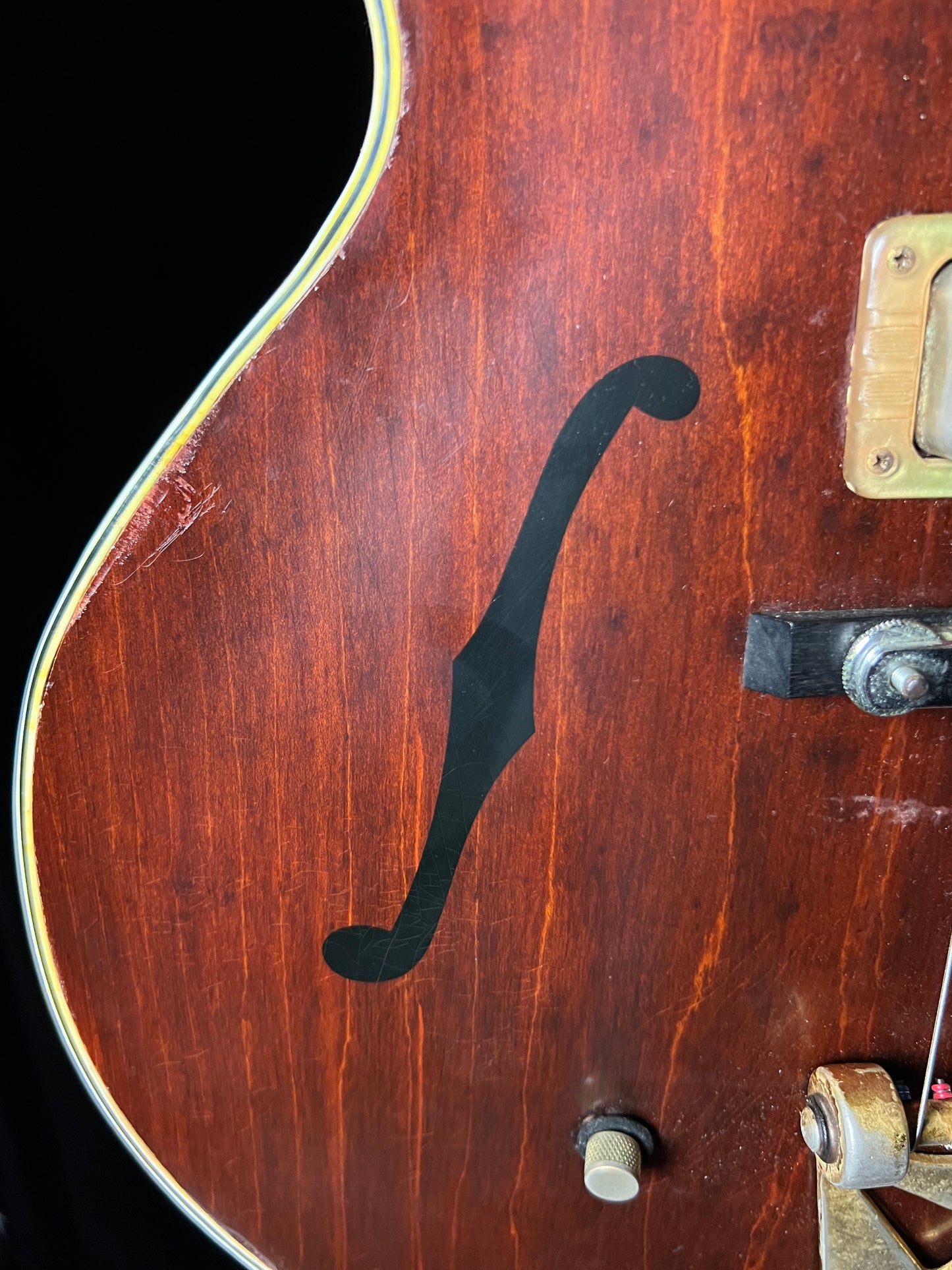 Gretsch 6122 The Chet Atkins Country Gentleman (1964) Hollowbody Guitar - Used