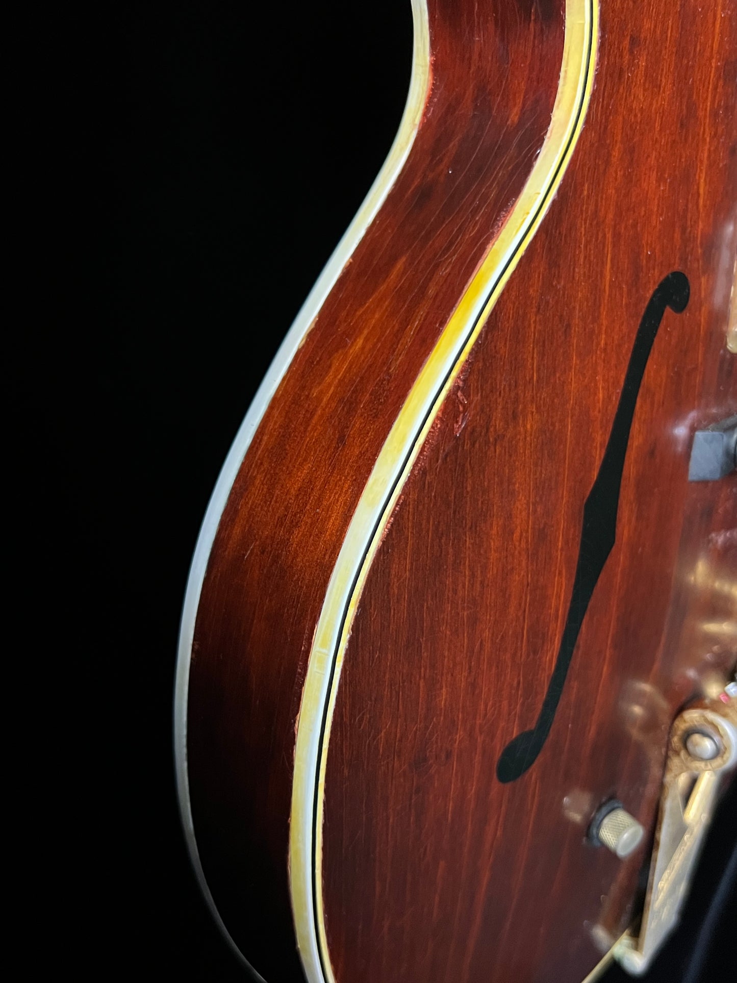Gretsch 6122 The Chet Atkins Country Gentleman (1964) Hollowbody Guitar - Used