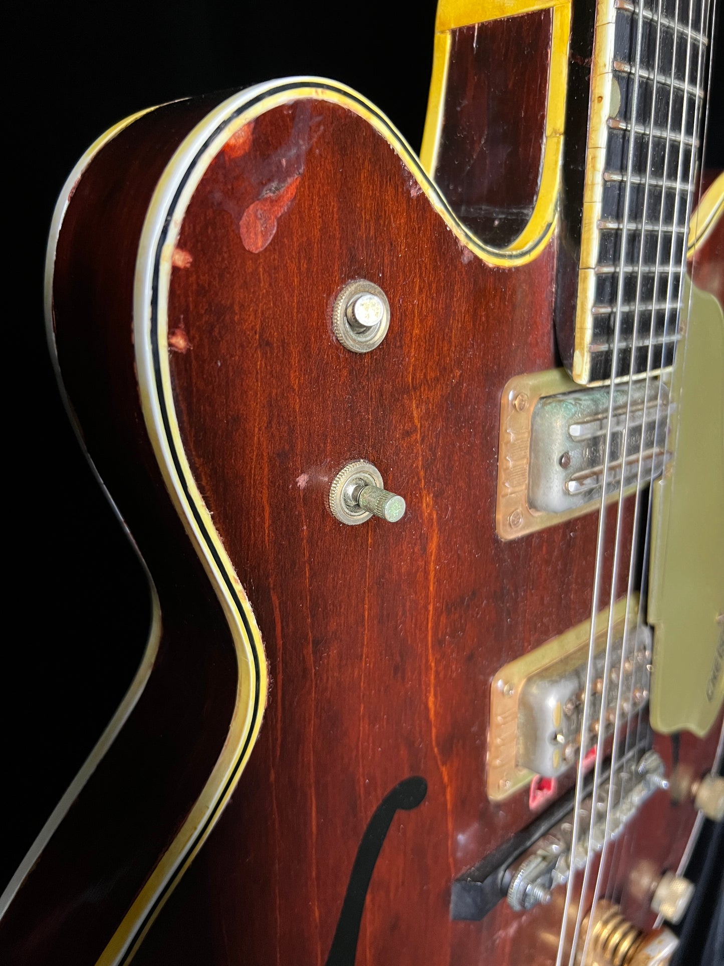 Gretsch 6122 The Chet Atkins Country Gentleman (1964) Hollowbody Guitar - Used