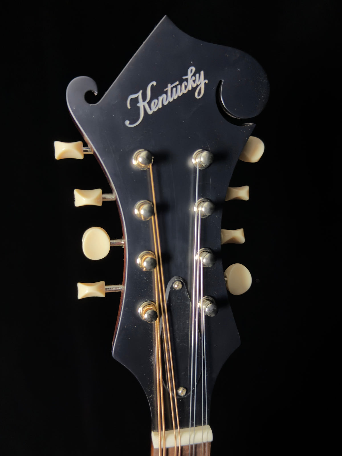 Kentucky KM-606 F-Style Mandolin Solid Carved Spruce/Solid Maple - New