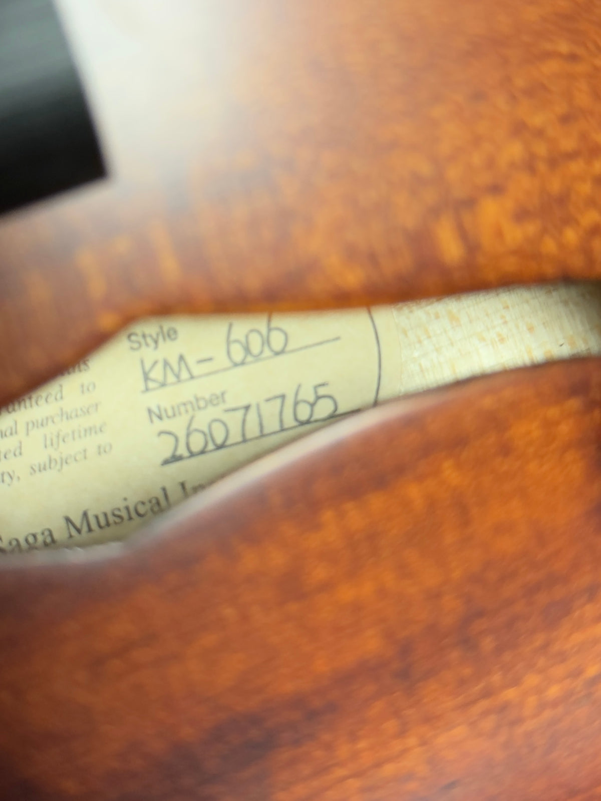Kentucky KM-606 F-Style Mandolin Solid Carved Spruce/Solid Maple - New