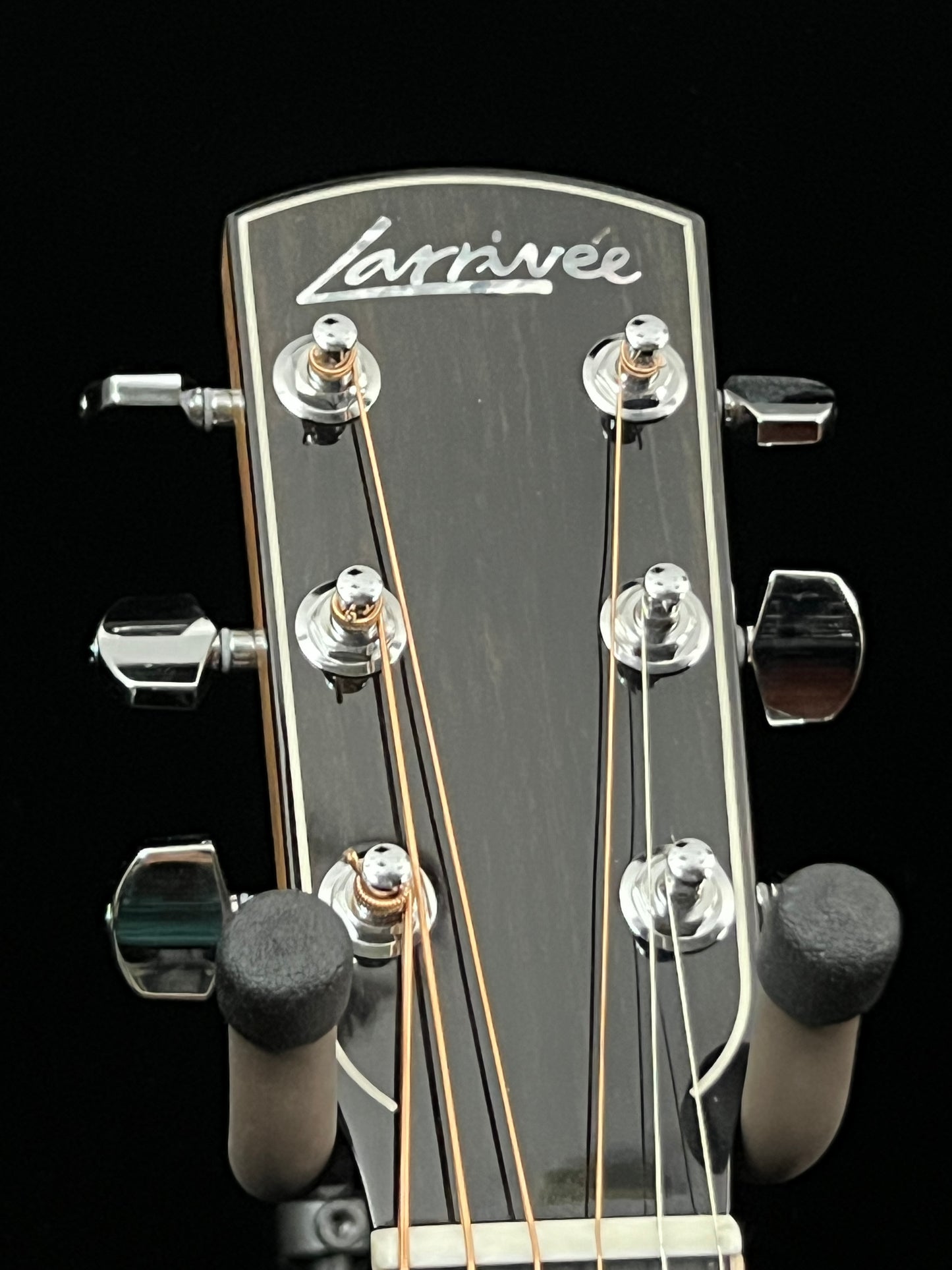 Larrivée LV-09 Sitka Spruce/Indian Rosewood Acoustic Guitar with L.R. Baggs StagePro Anthem - New