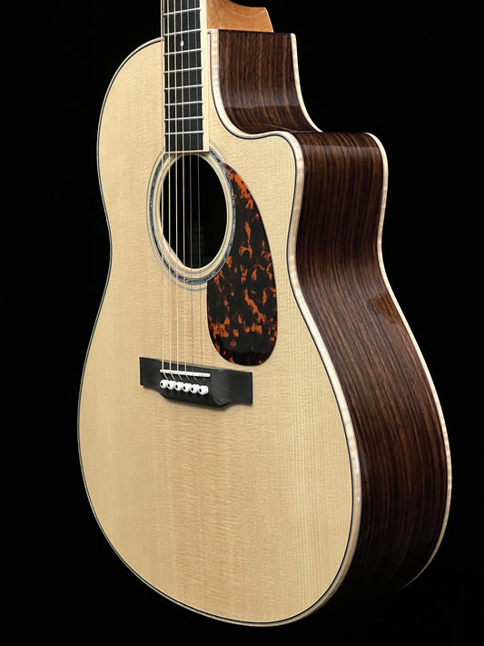 Larrivée LV-09 Sitka Spruce/Indian Rosewood Acoustic Guitar with L.R. Baggs StagePro Anthem