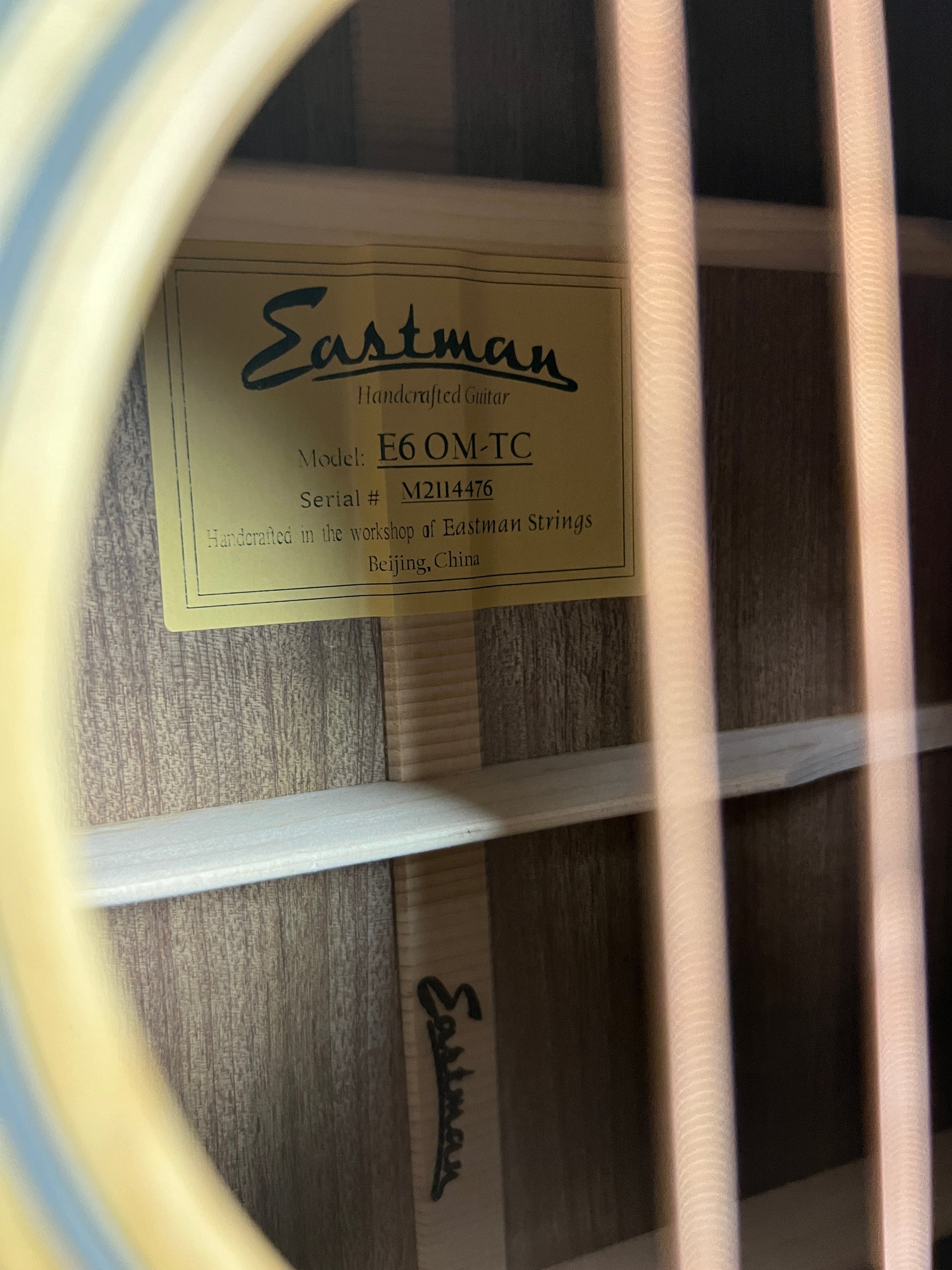 Eastman E6OM-TC label