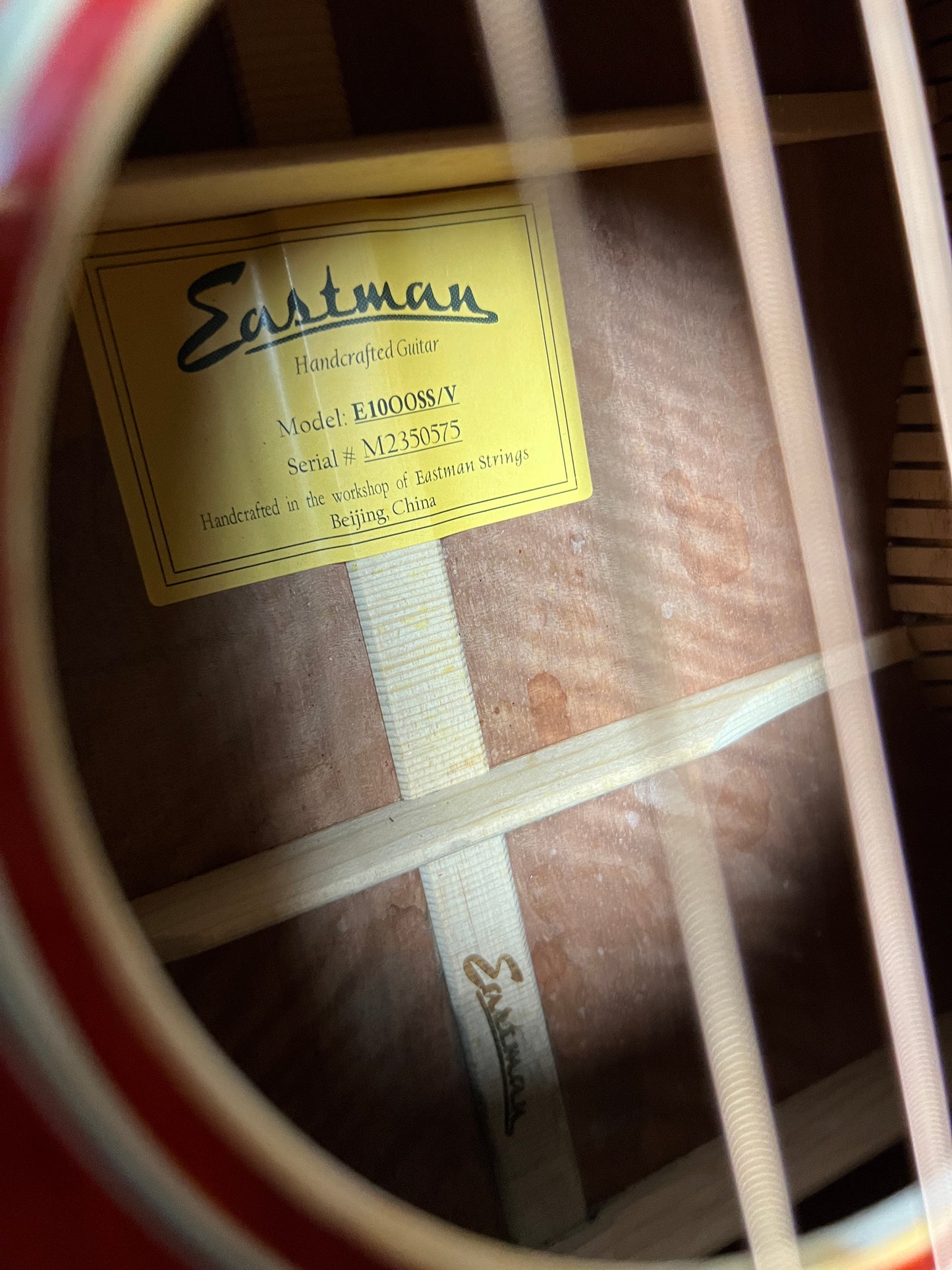 Eastman E10OOSS/V Adirondack Spruce/Mahogany Varnish Slope Shoulder Acoustic Guitar - New