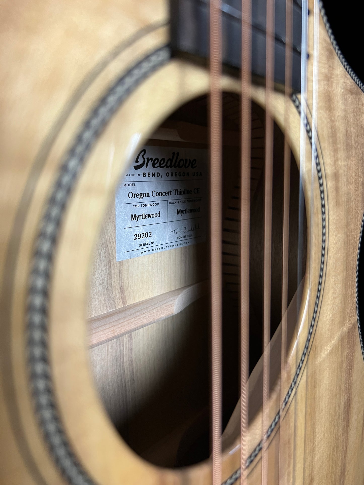 Breedlove Oregon Concert Thinline CE Myrtlewood Acoustic Guitar - New