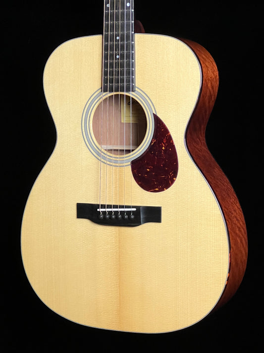 Eastman E10OM-TC Solid Thermo-Cured Adirondack Spruce / Mahogany - New