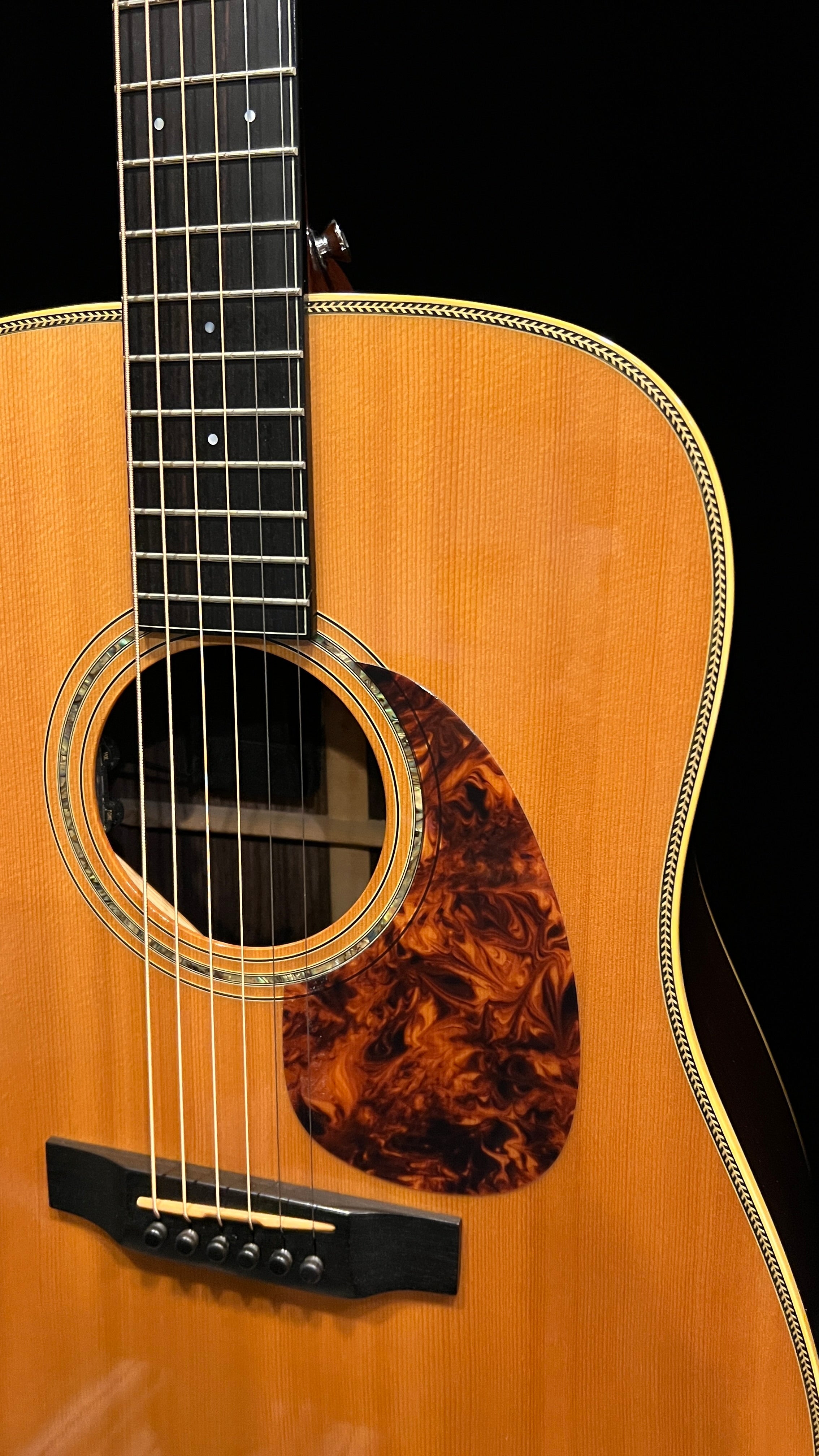 Amazon.com: Breedlove ECO Pursuit Exotic S Concert CE 12