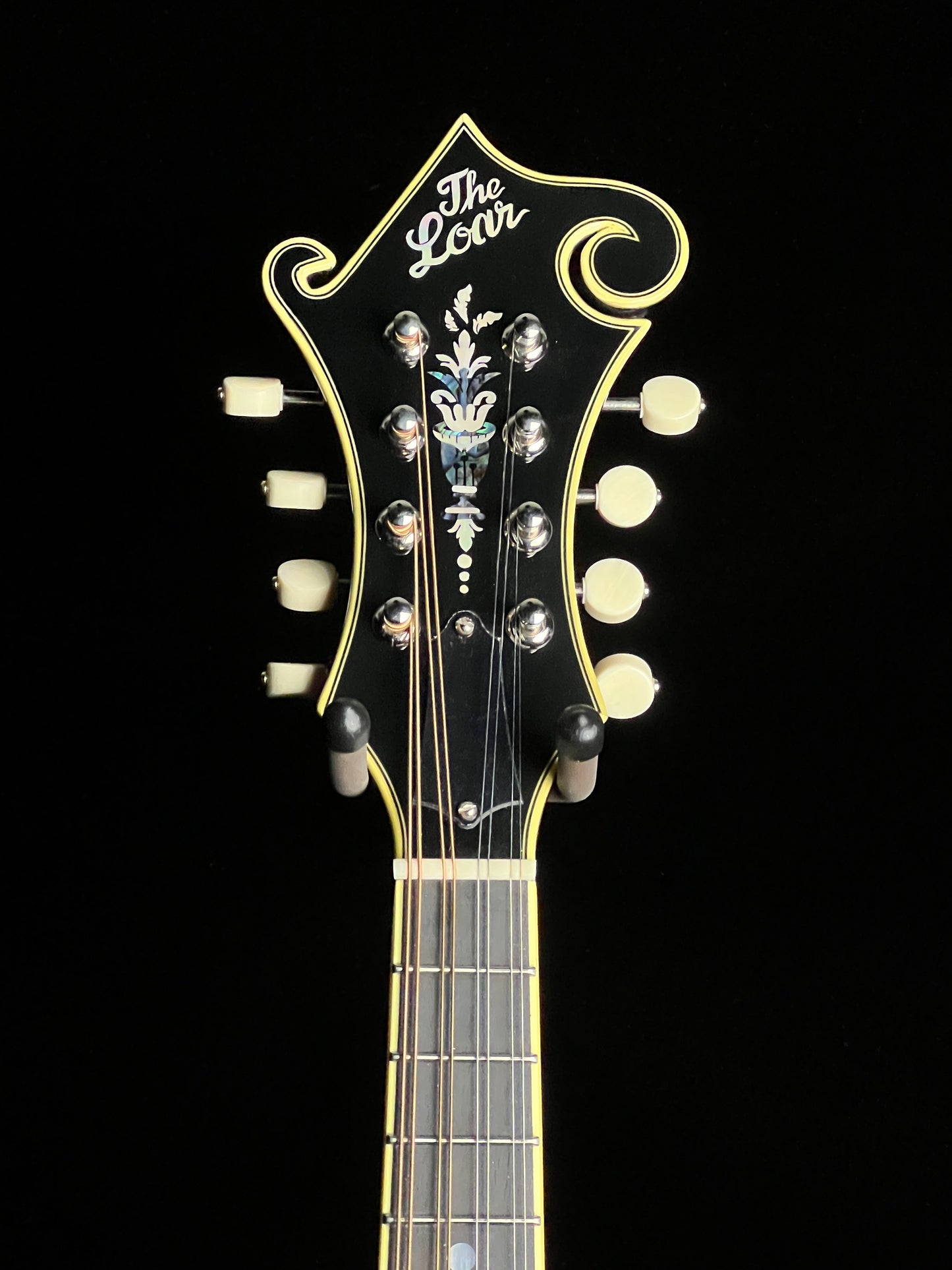 SOLD - The Loar Professional Mandolin F-Style LM-600VS - New