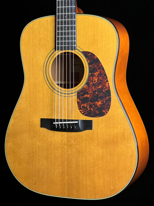 2010 Stonebridge DS22-SM Dreadnought Slope Shoulder Sitka / Mahogany Acoustic Guitar - Used